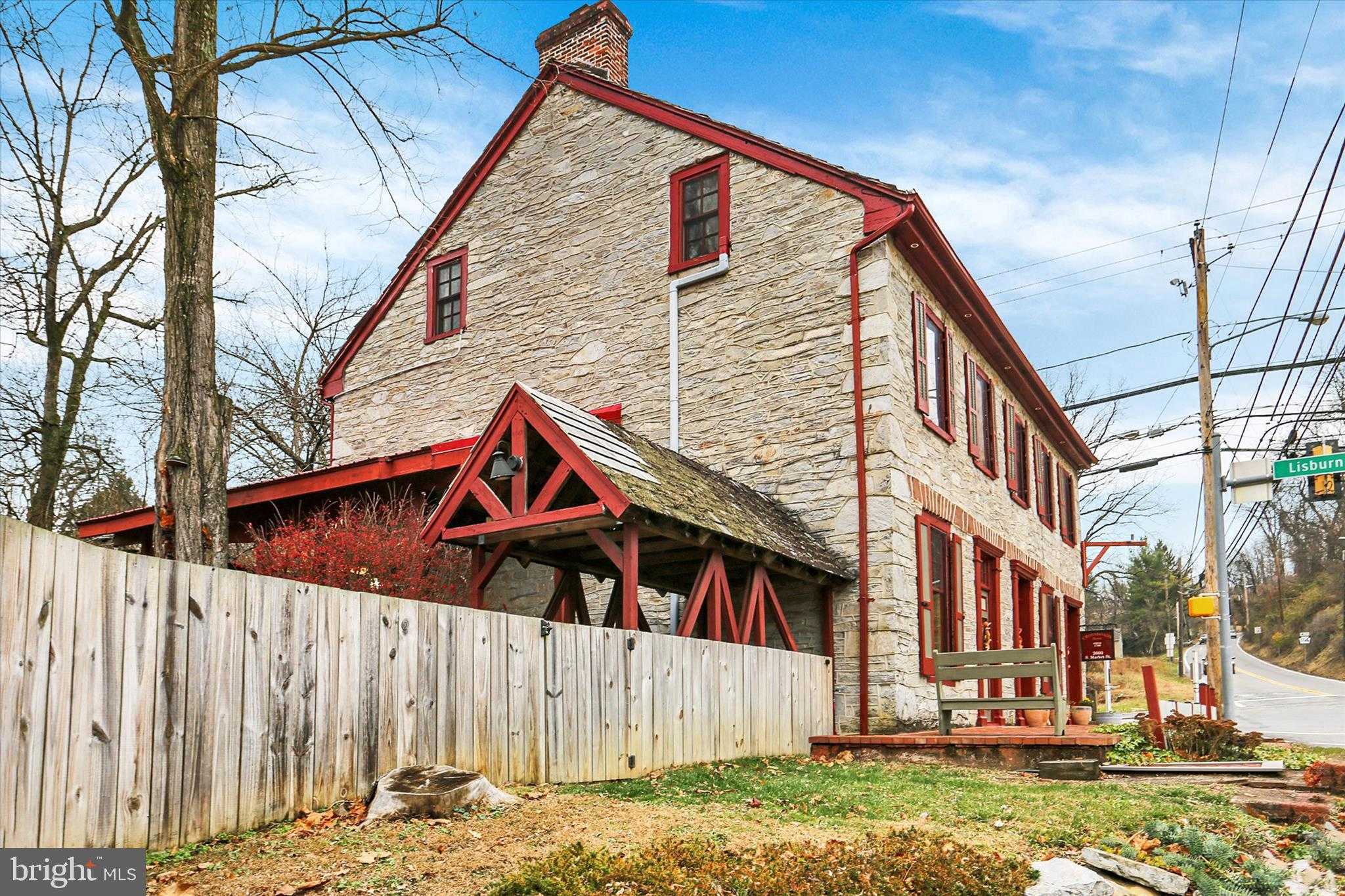 2600 S Market St photo 4