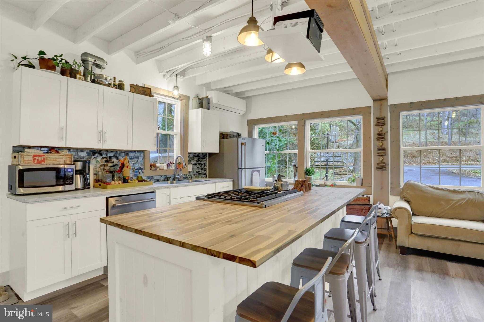 2600 S Market St photo 58