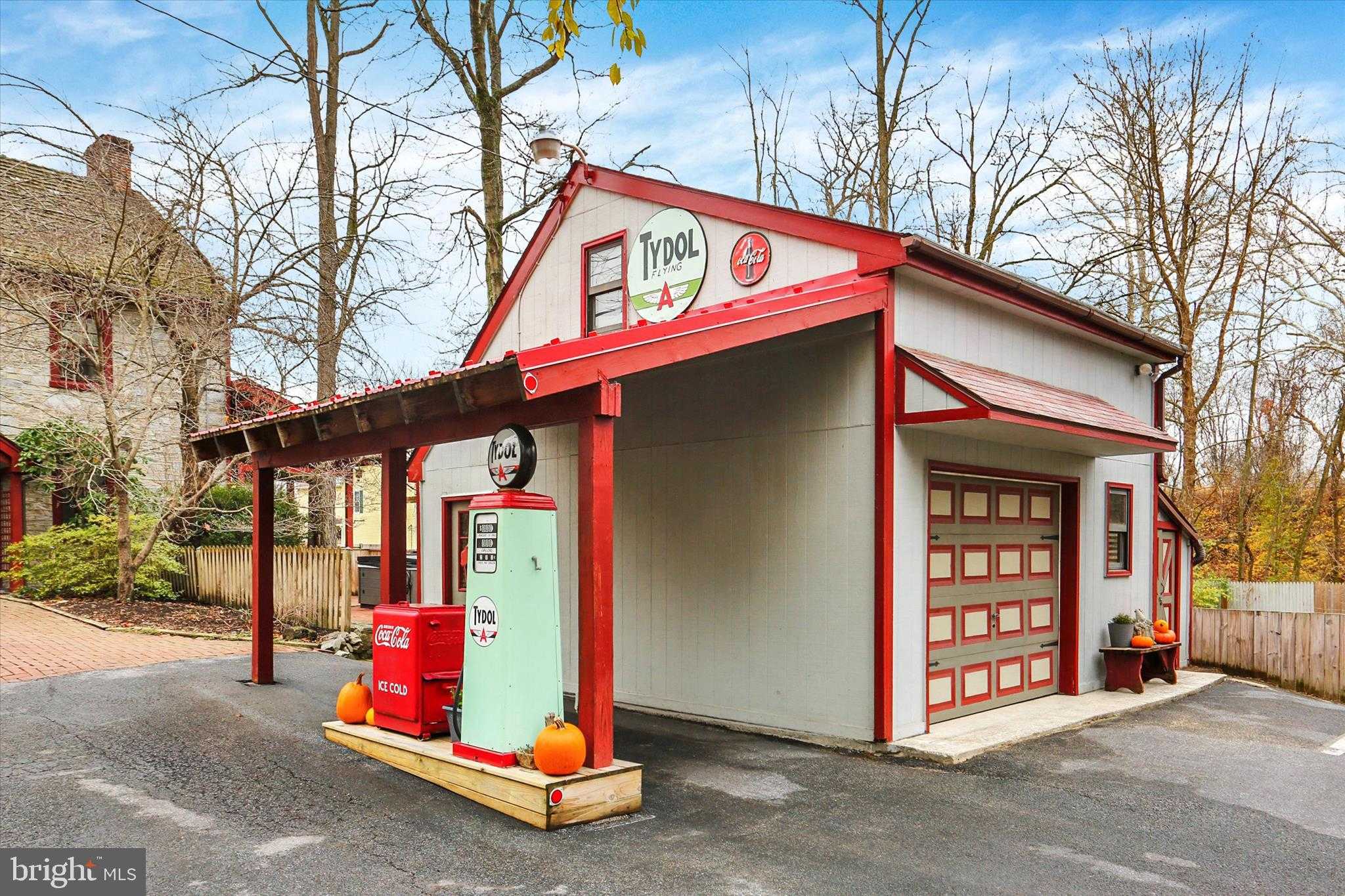 2600 S Market St photo 79