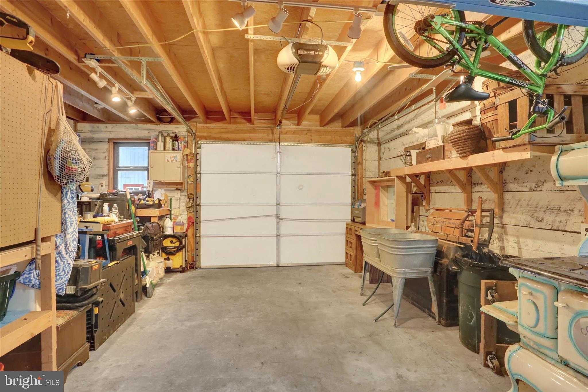 2600 S Market St photo 80