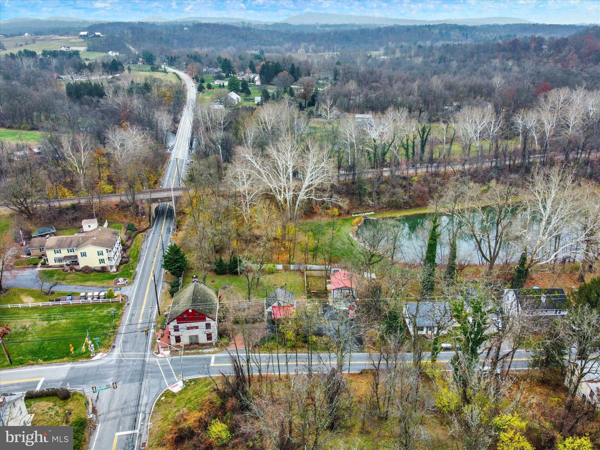 2600 S Market St photo 92