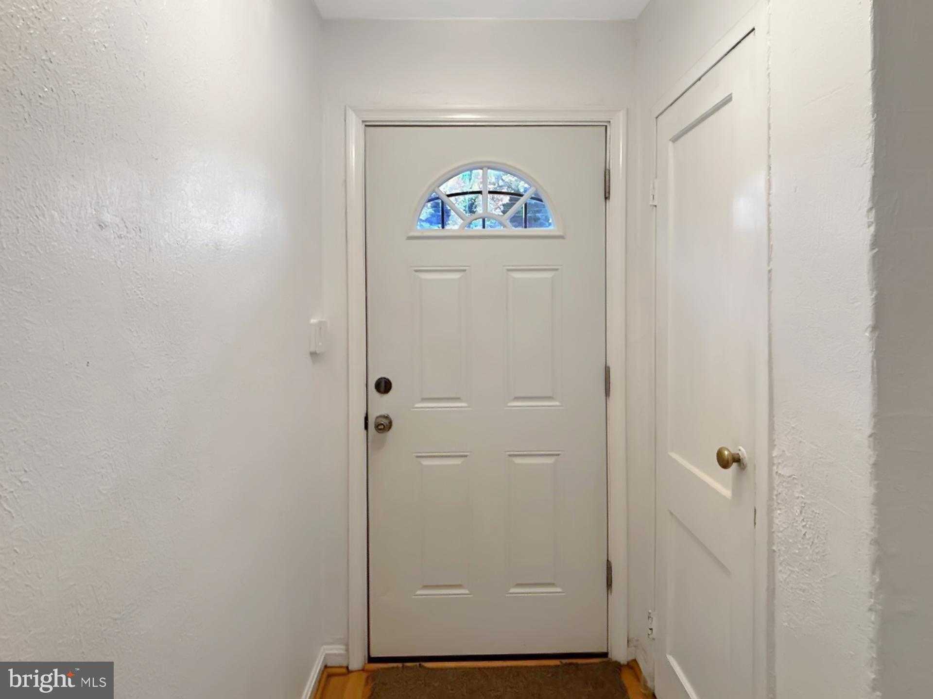 610 Hampton Dr photo 6