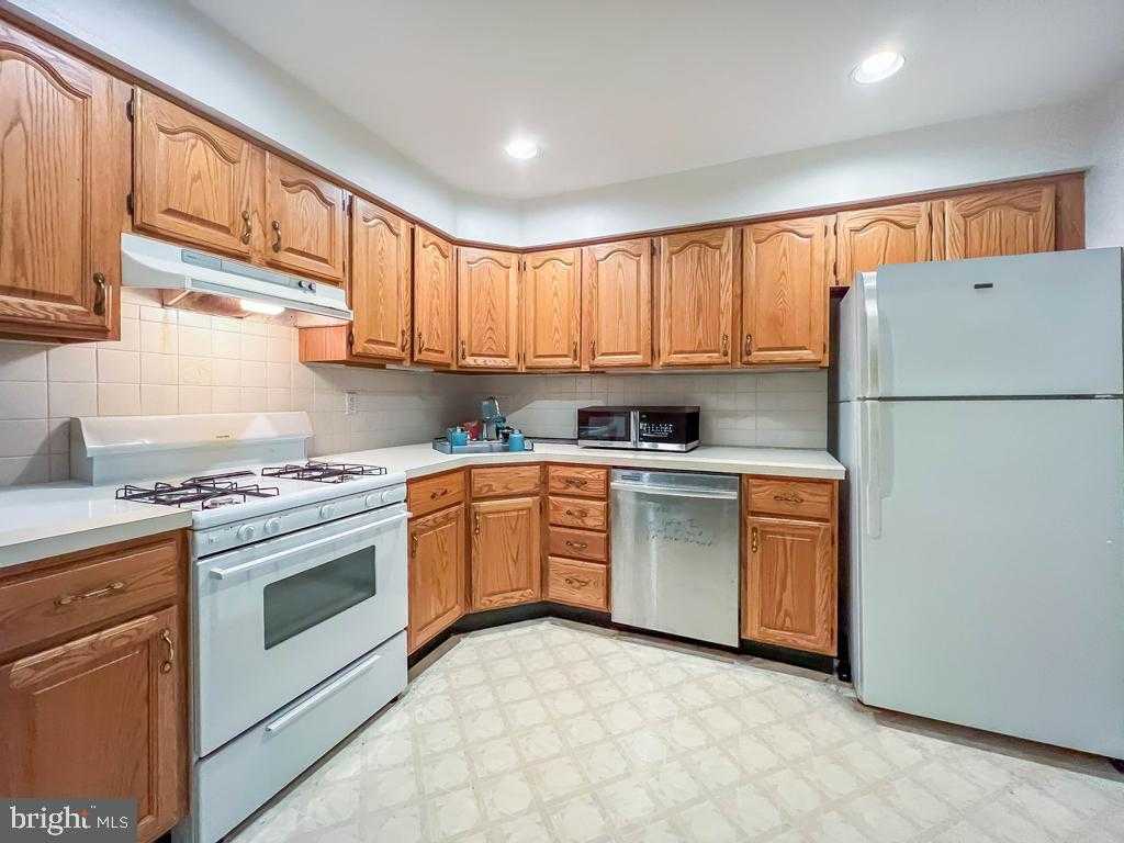 10843 Academy Rd photo 5