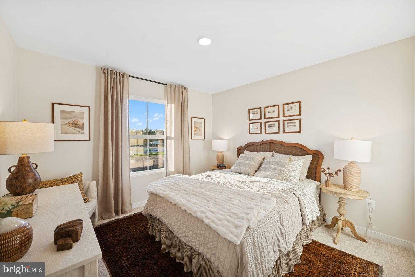 319 Gerry St photo 11