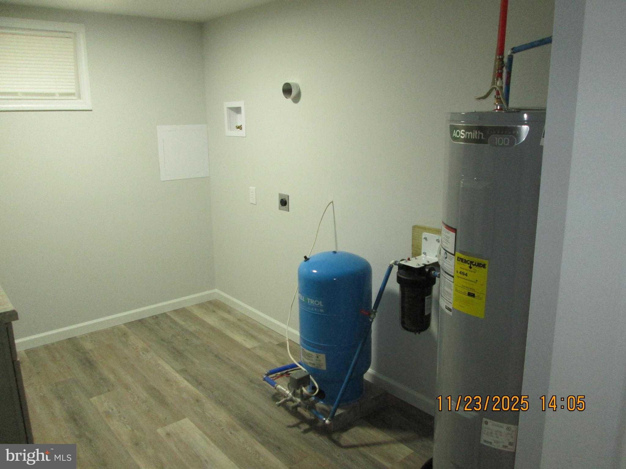 380 Gallery Ln photo 33