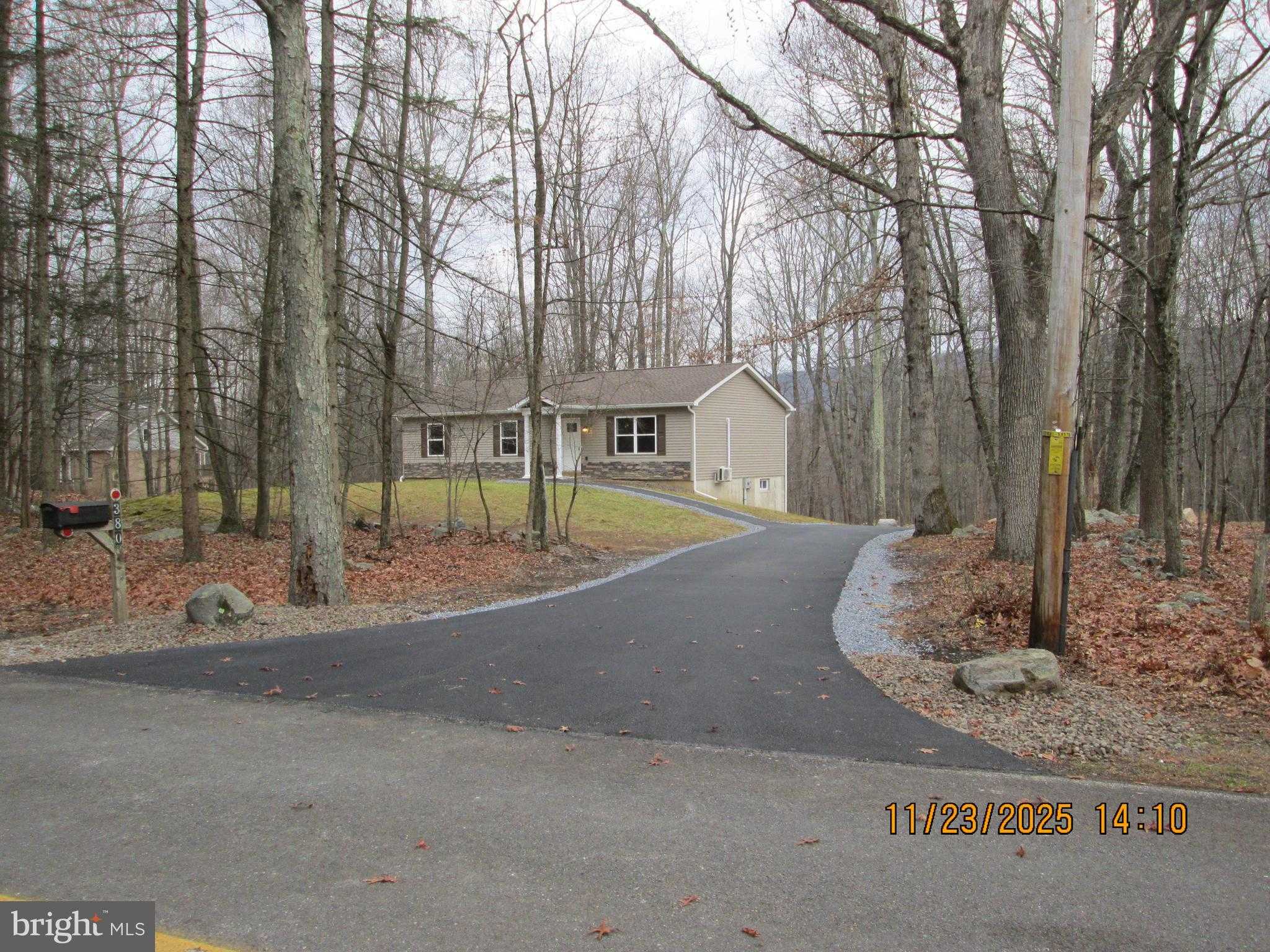 380 Gallery Ln photo 41