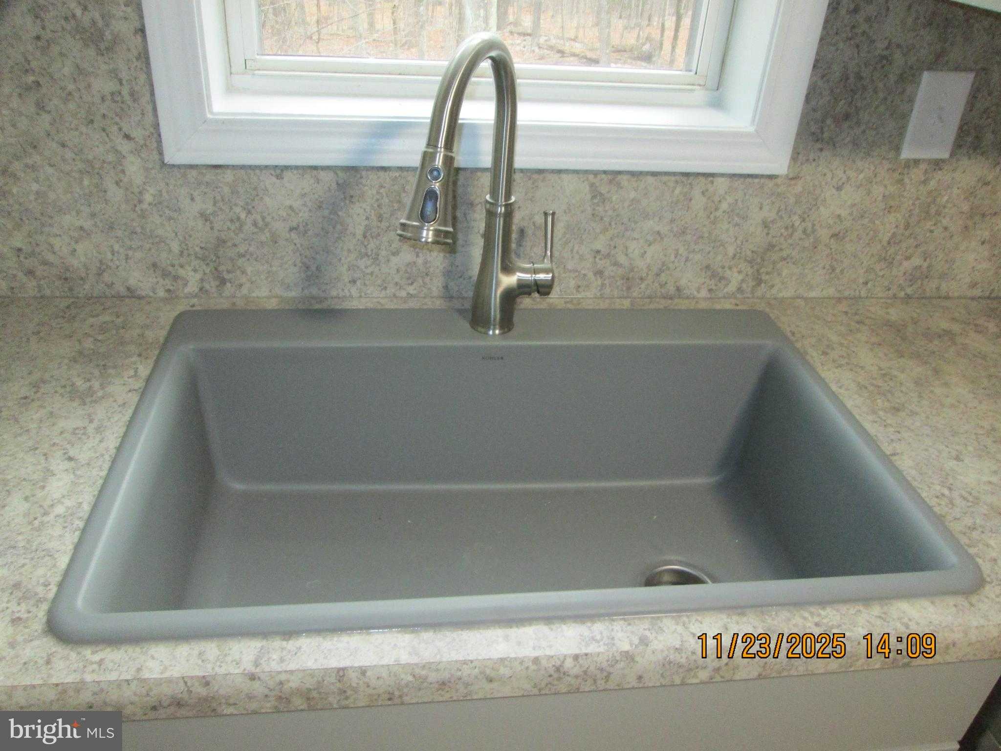 380 Gallery Ln photo 8