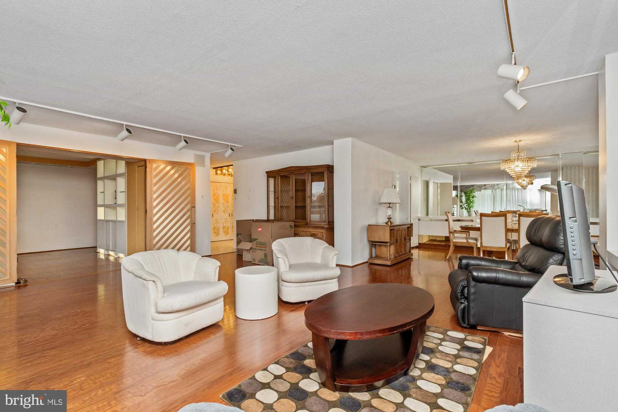 6210 Park Heights Ave # 400 photo 21