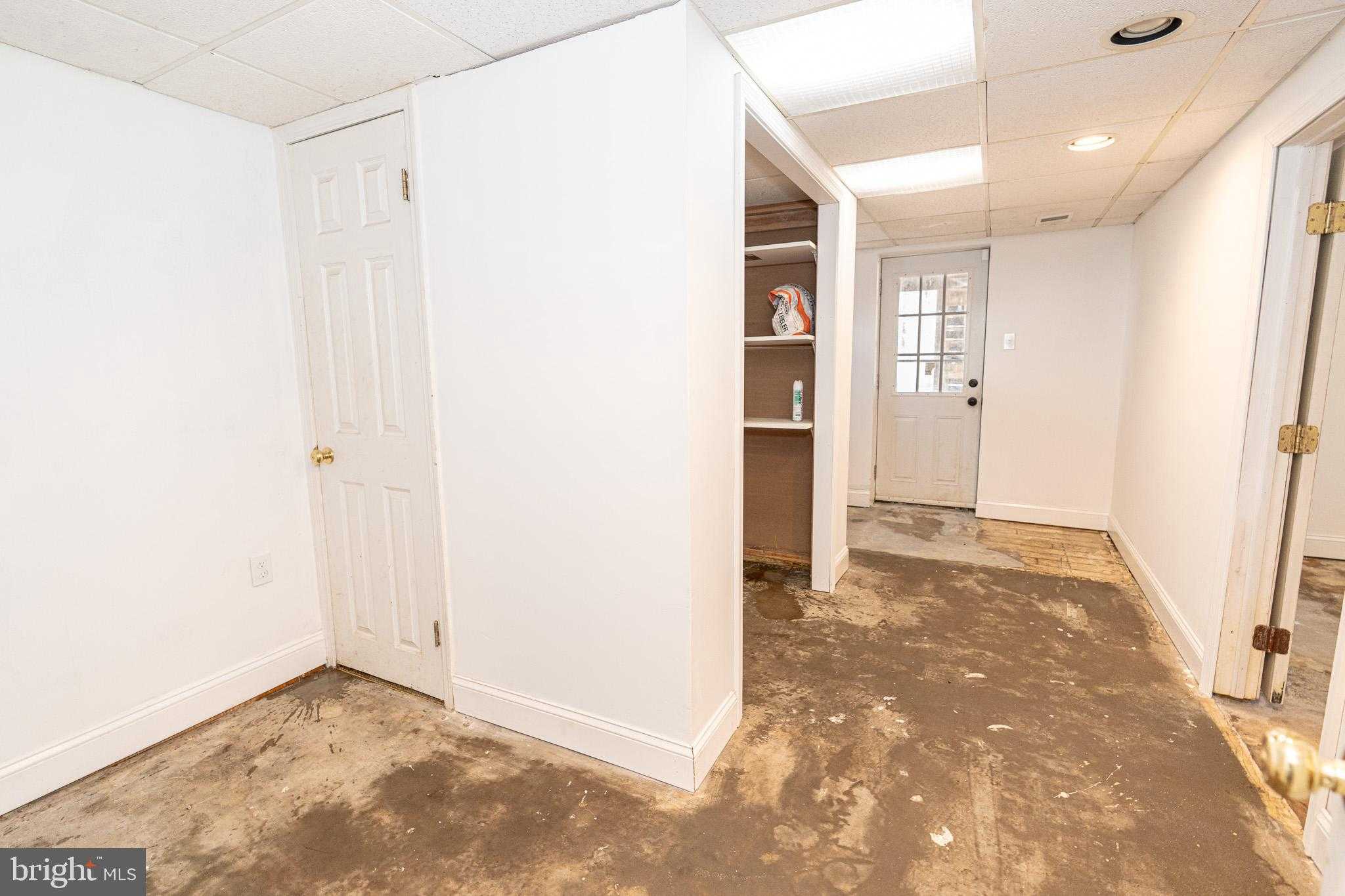 611 N Stuart St photo 32