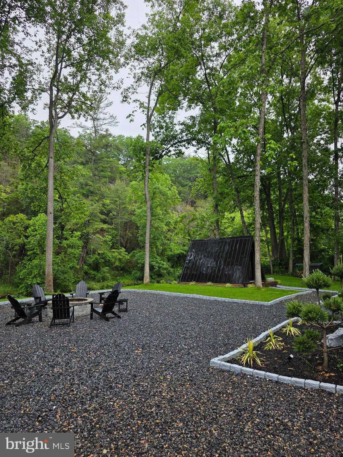 643 Hanging Rock Rd photo 5