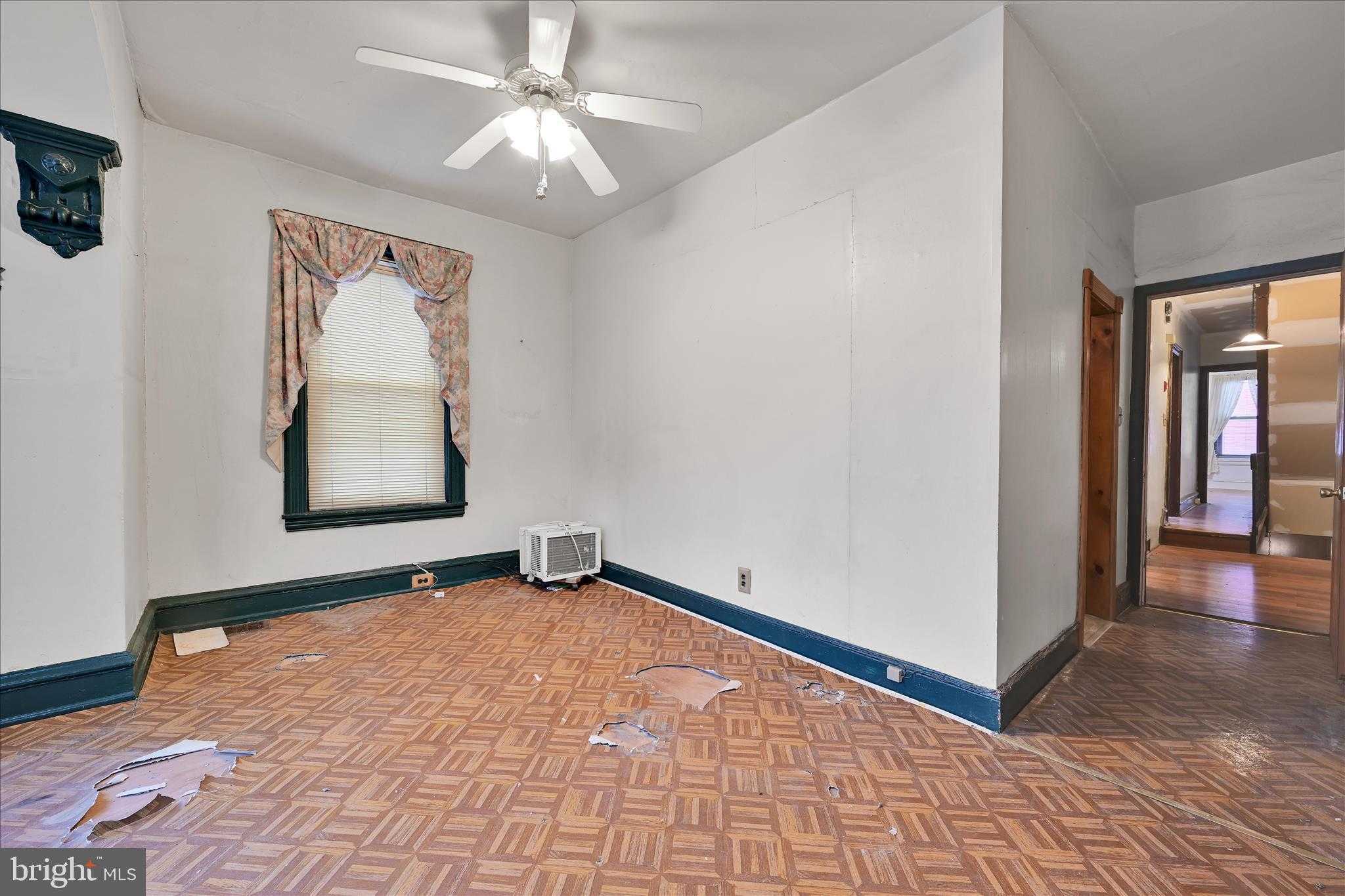 4048 Green St photo 9