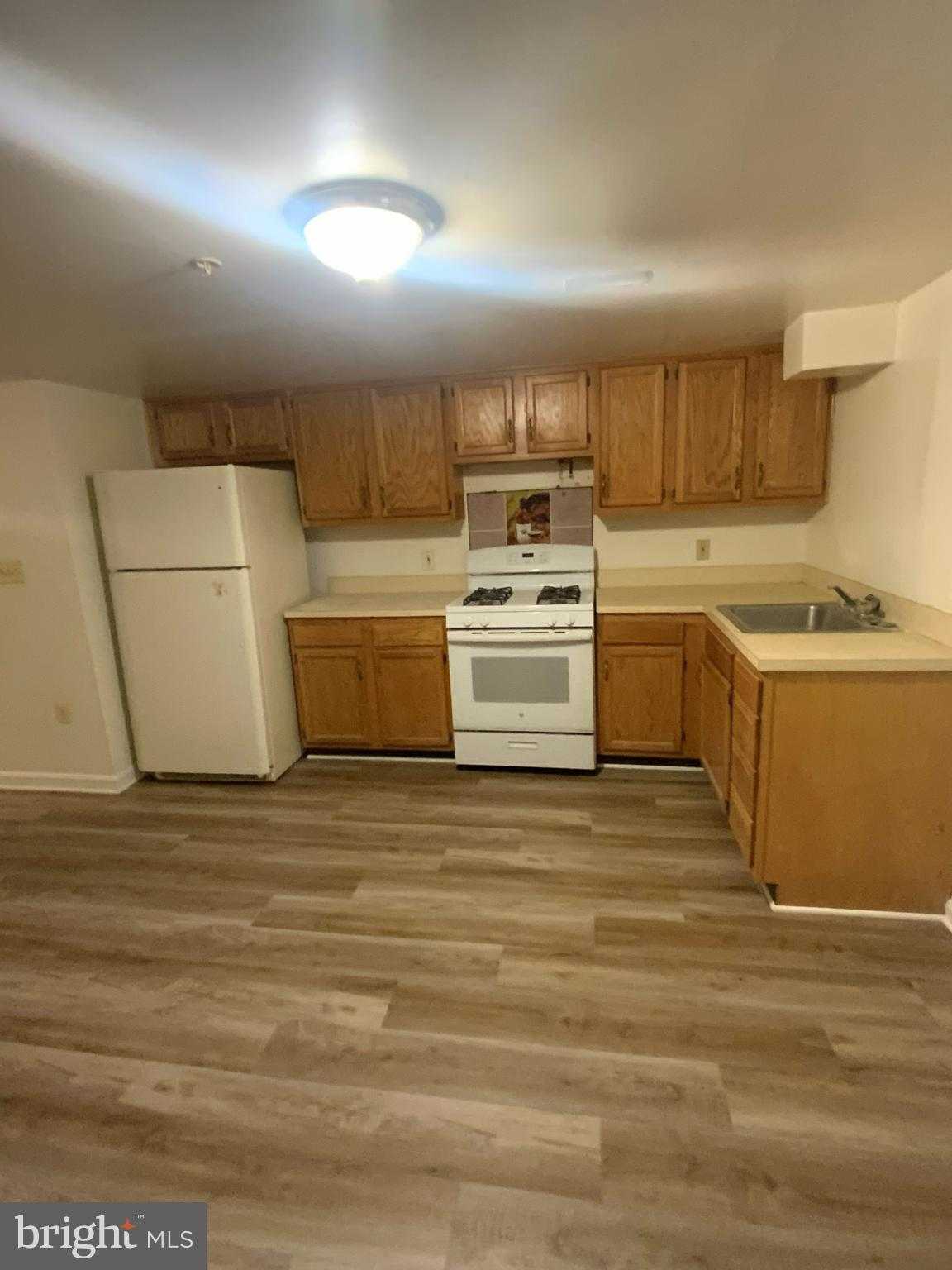 1022 N Broadway photo 16