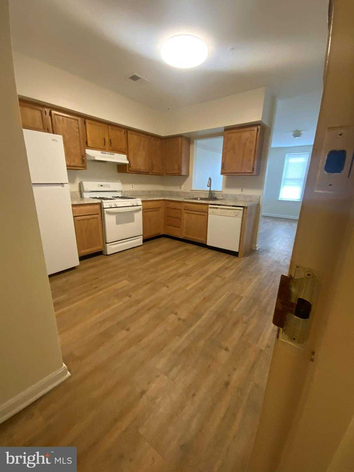 1022 N Broadway photo 23