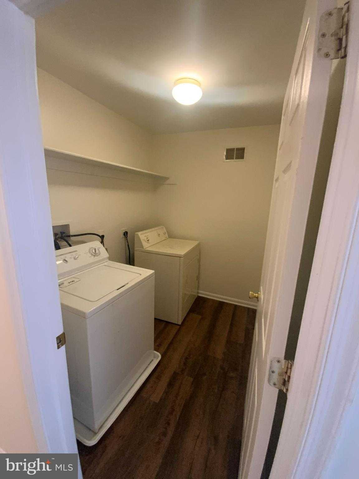 1022 N Broadway photo 35