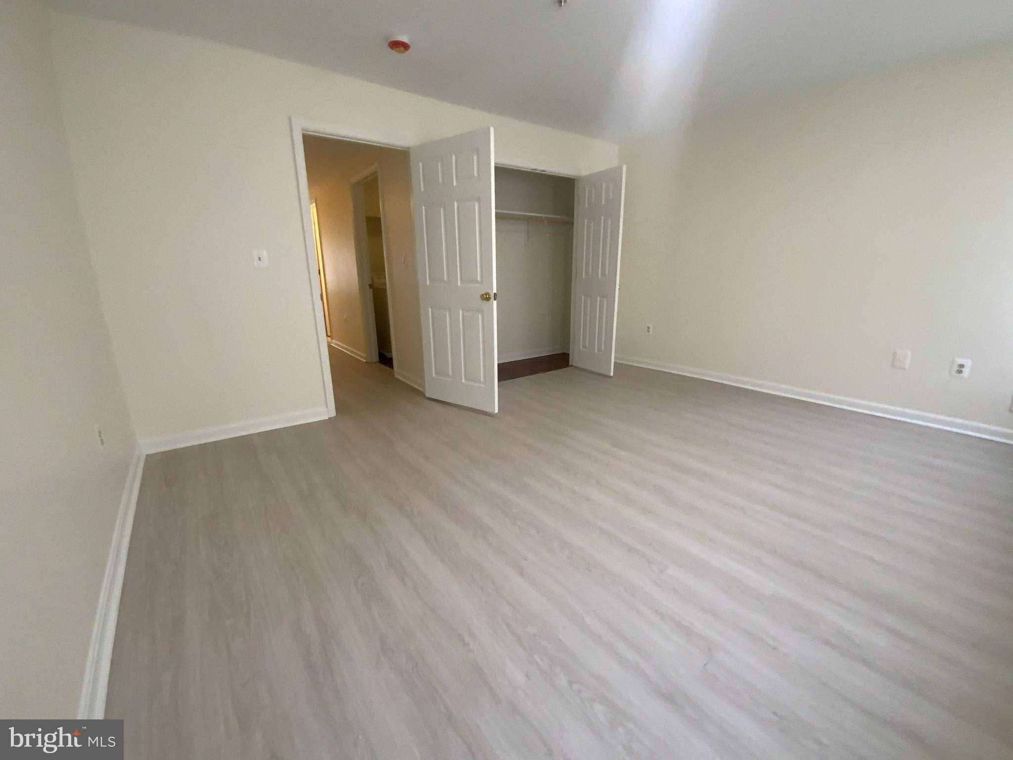 1022 N Broadway photo 38