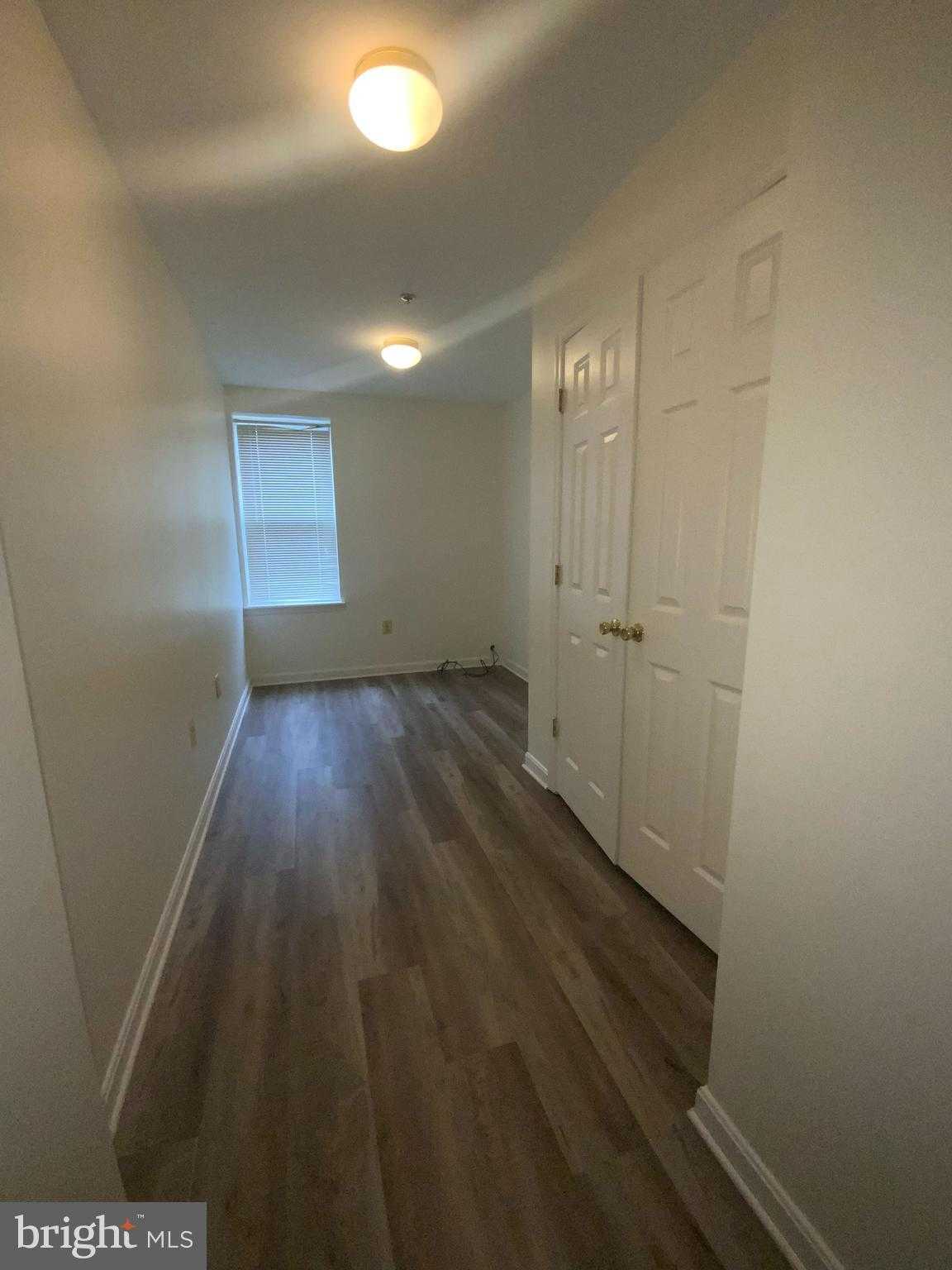 1022 N Broadway photo 8