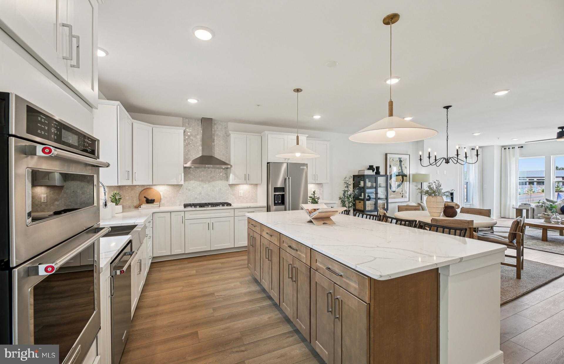 1170 Crested Wood Dr photo 6