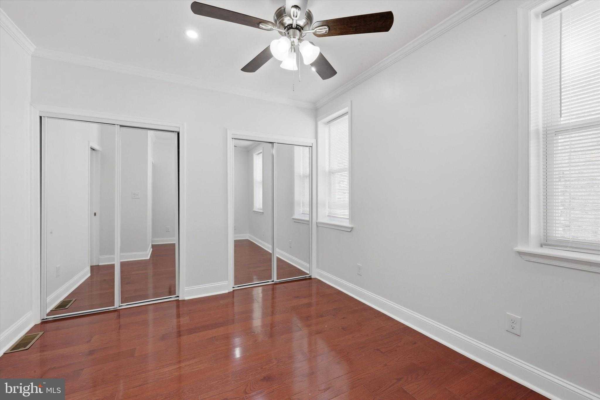 2033 N Mascher St photo 20