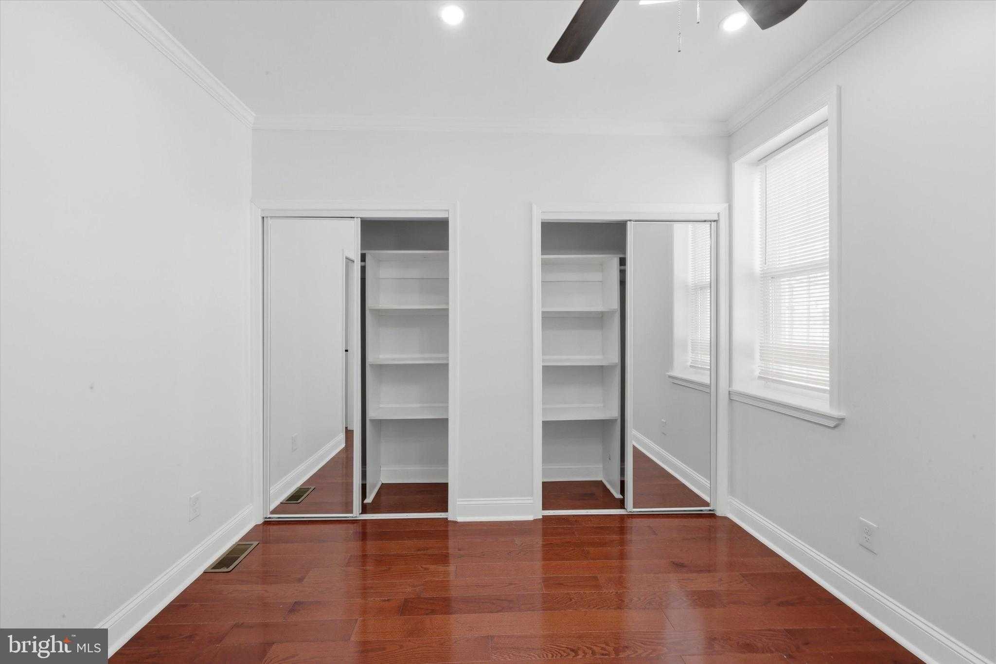 2033 N Mascher St photo 23