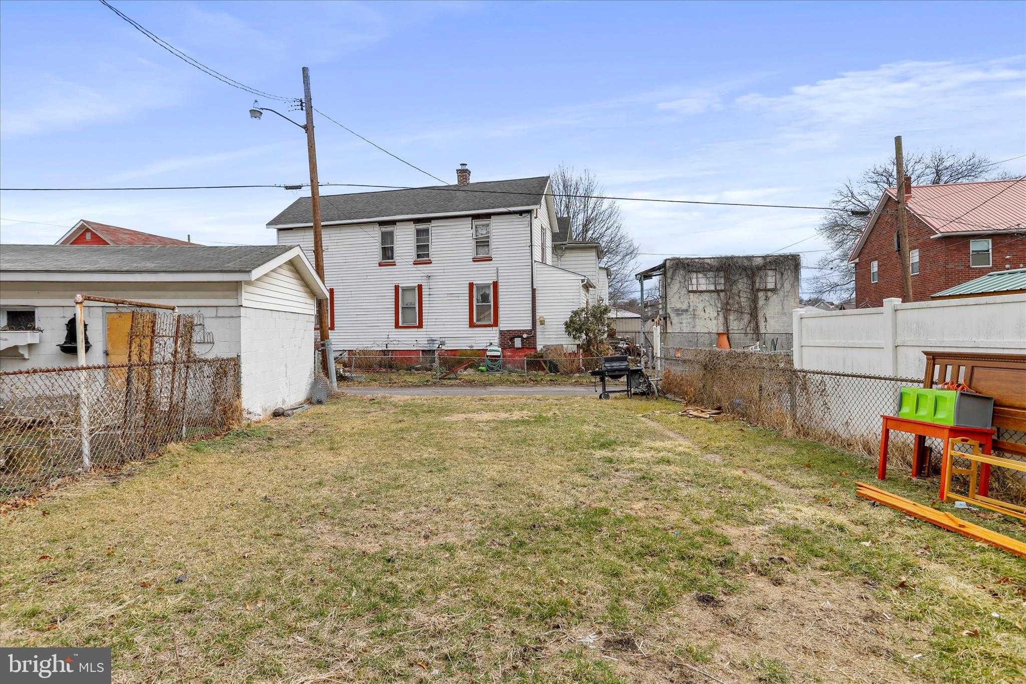 83 Knobley St photo 26