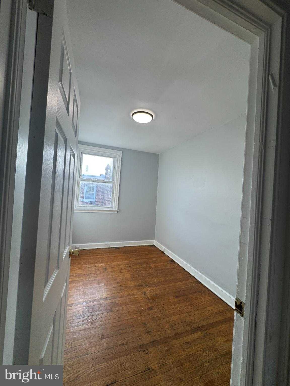 1346 Unruh Ave photo 20