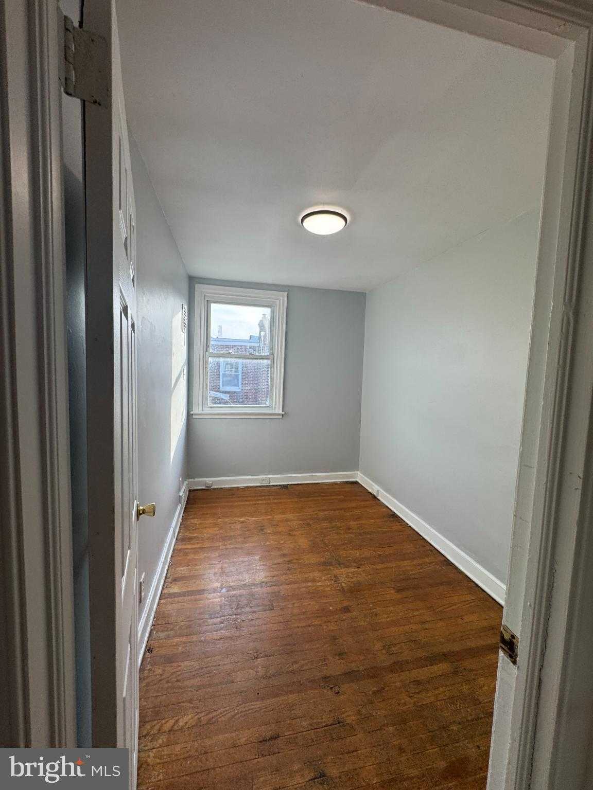 1346 Unruh Ave photo 22