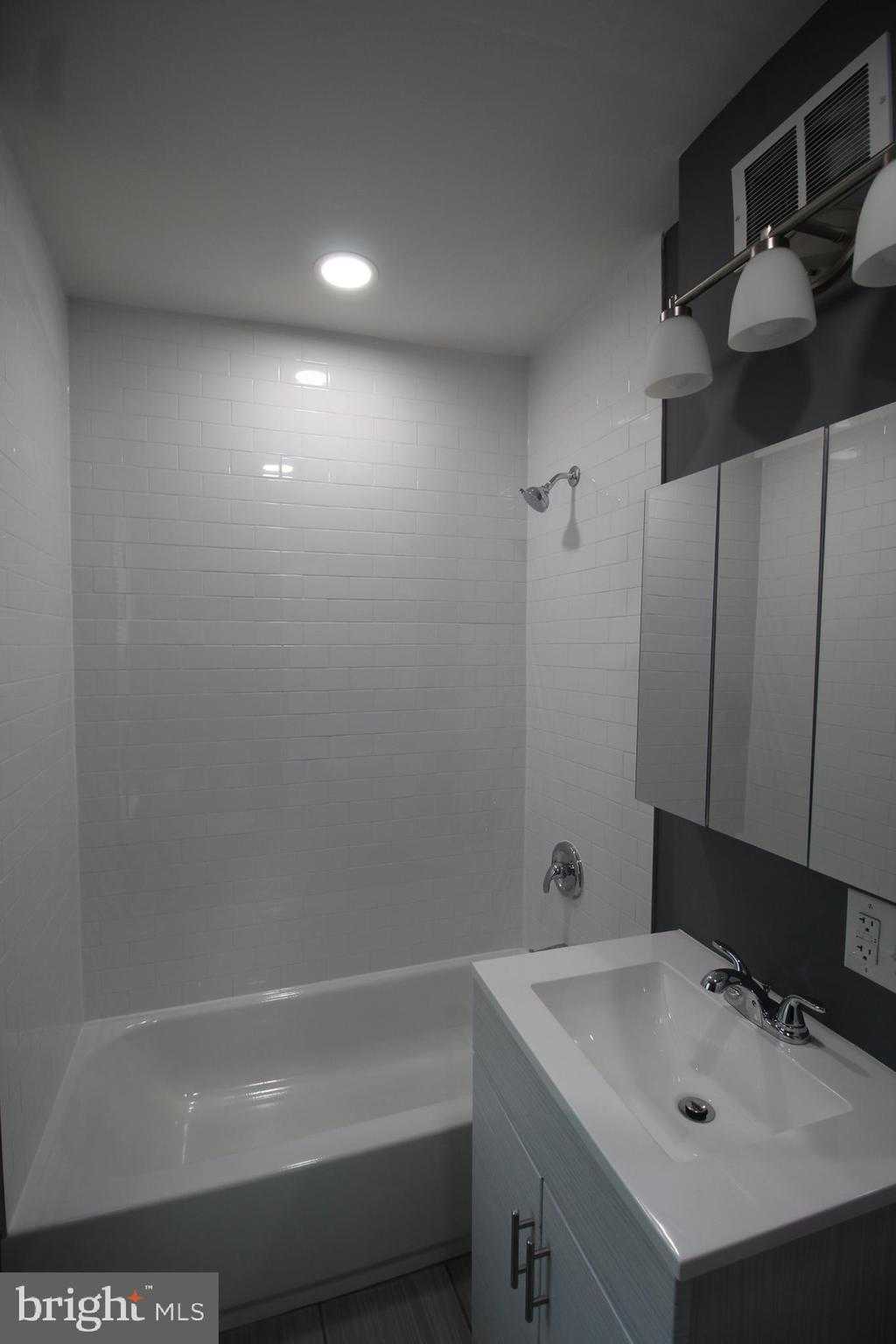 3086 Memphis St photo 7