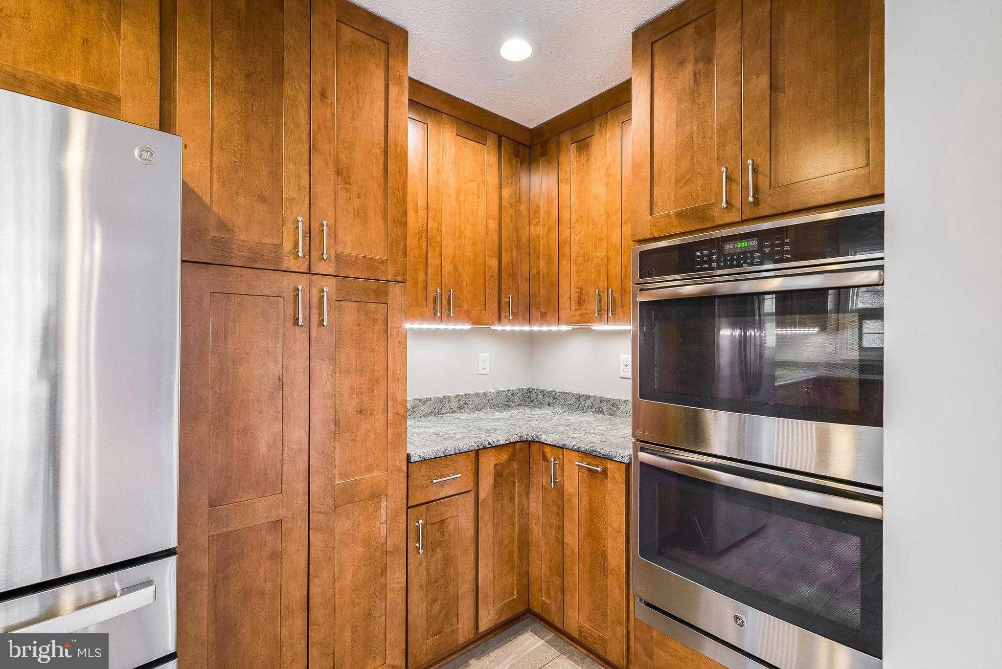 6527 Stable View Ln photo 17