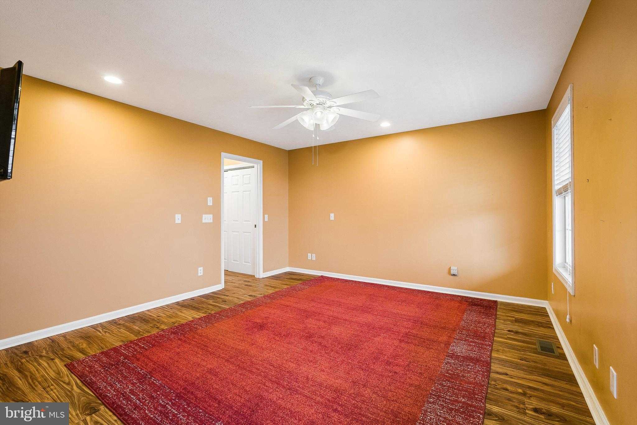 6527 Stable View Ln photo 25