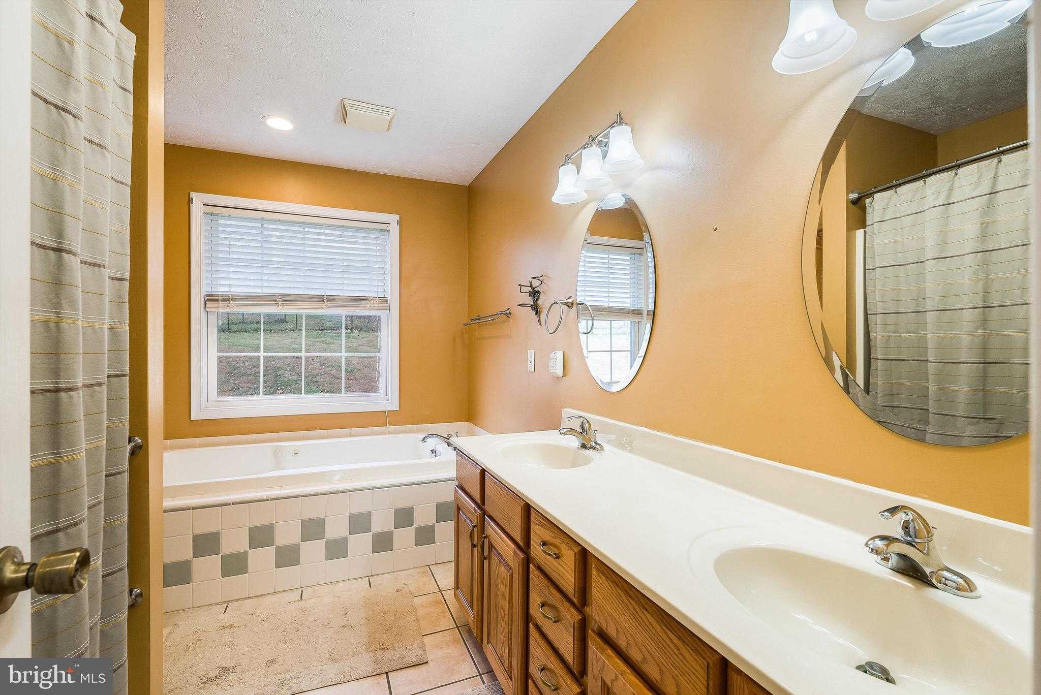 6527 Stable View Ln photo 28