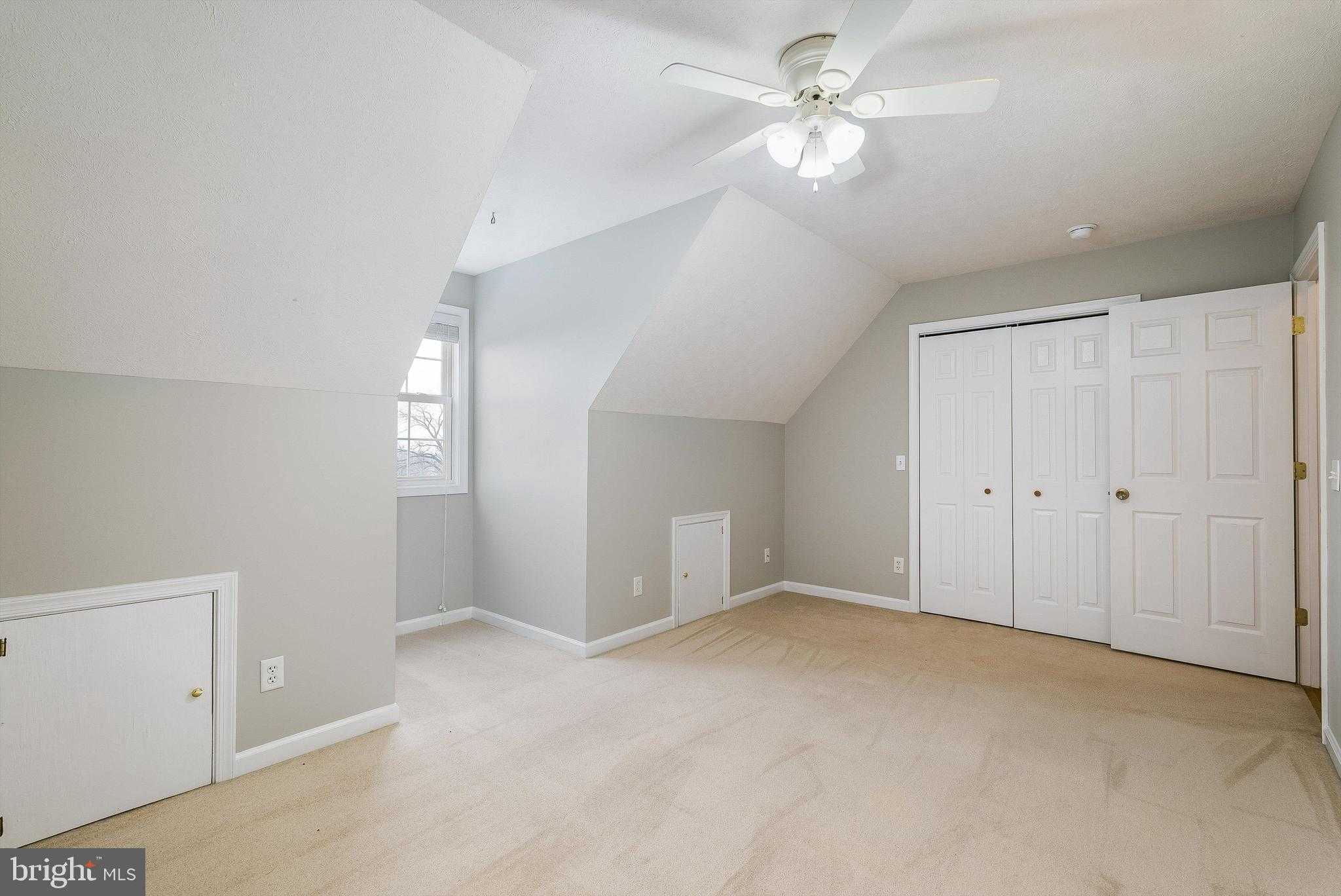 6527 Stable View Ln photo 36