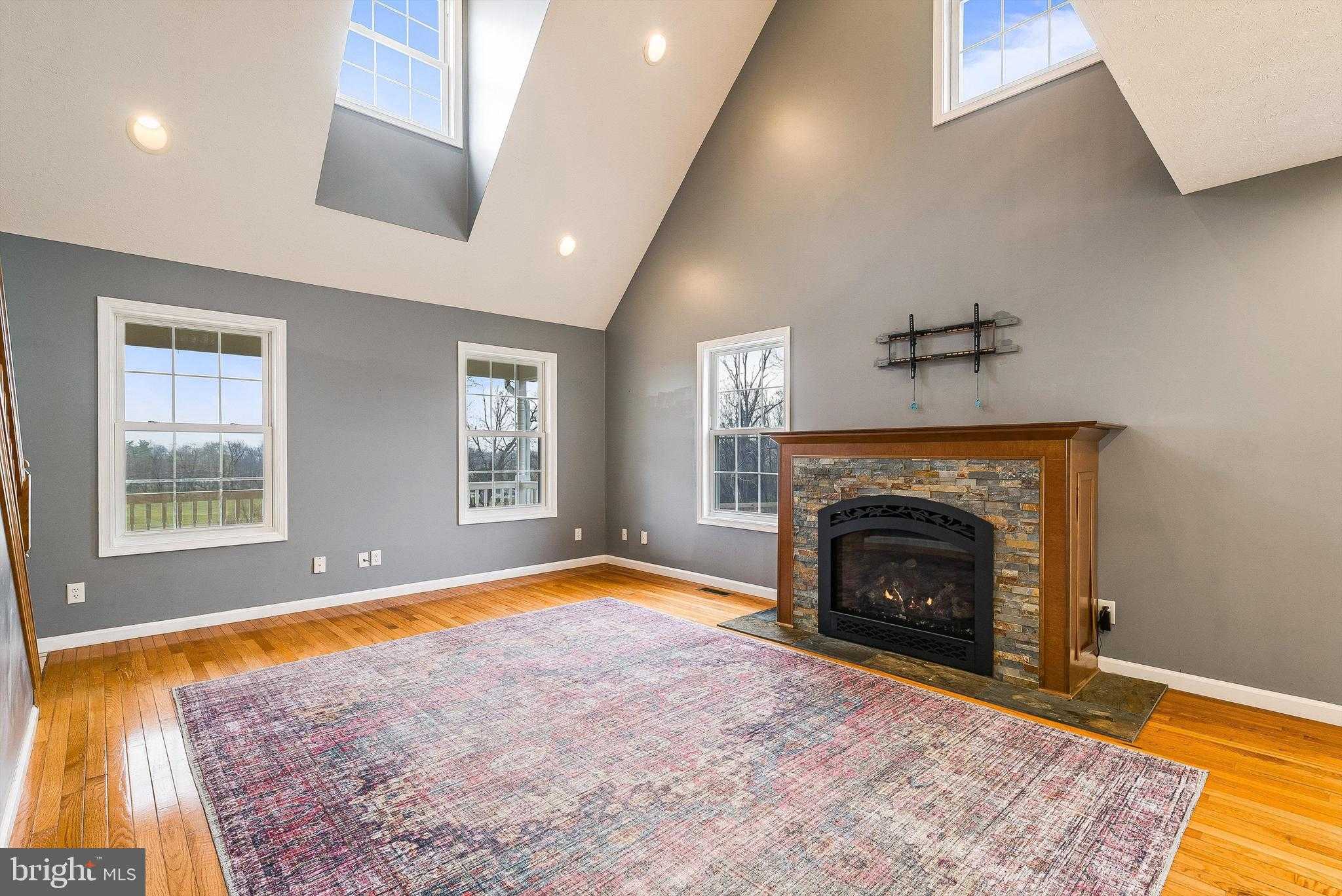 6527 Stable View Ln photo 8