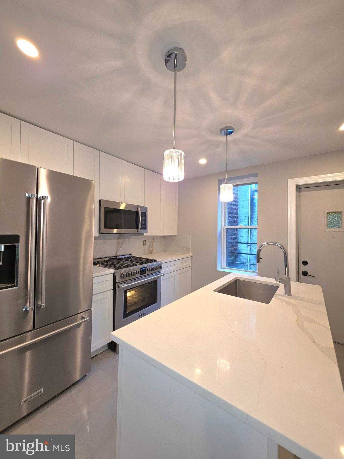 122 N 54th St photo 10