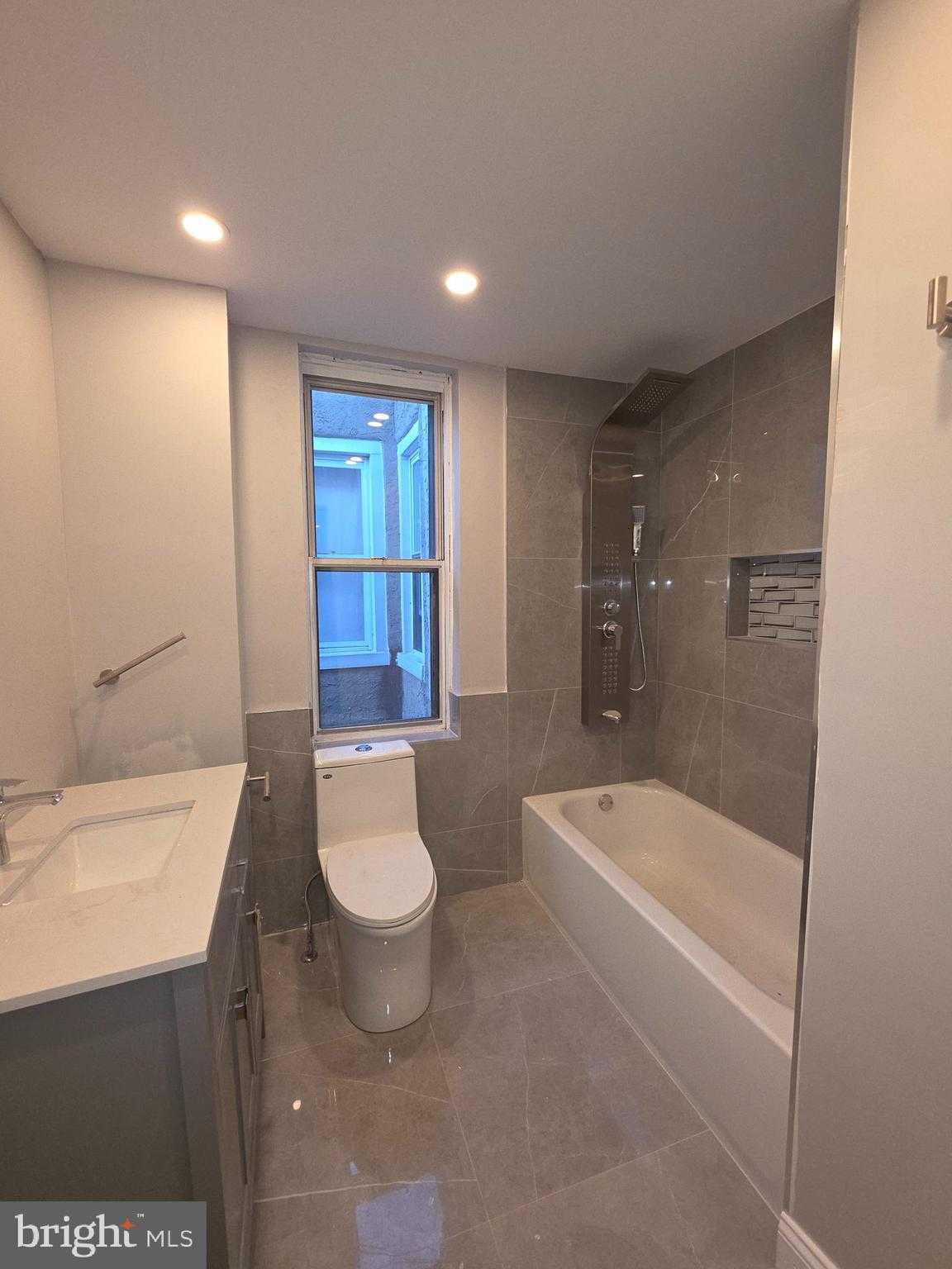 122 N 54th St photo 21