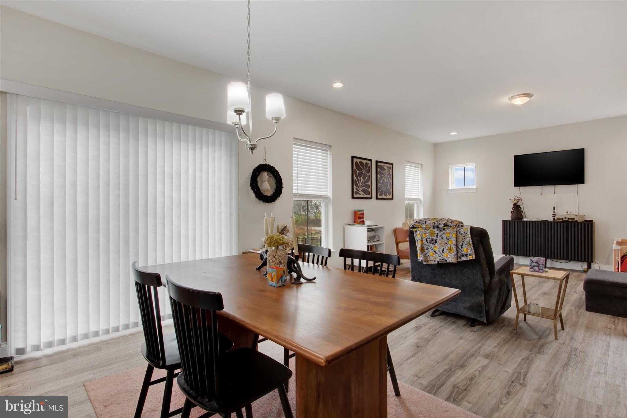 72 Heather Ln photo 10