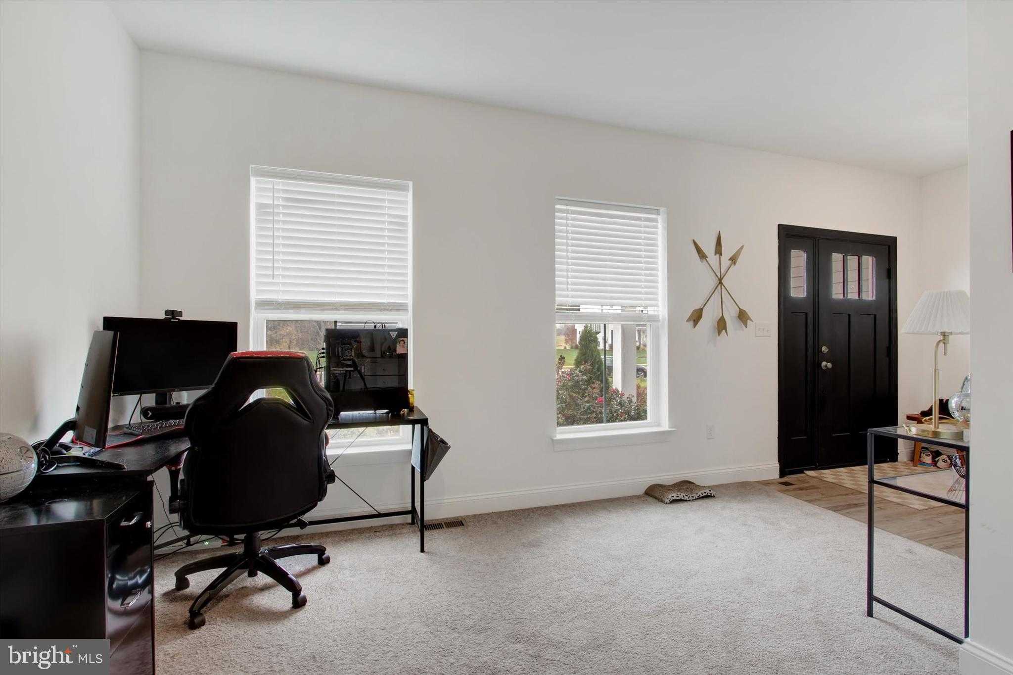 72 Heather Ln photo 3