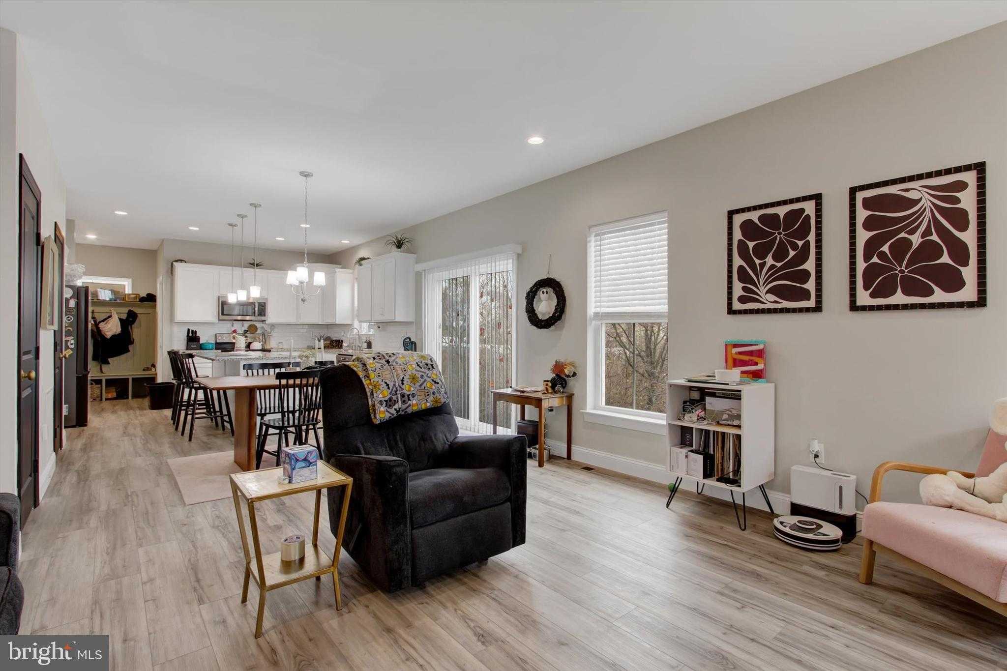 72 Heather Ln photo 8