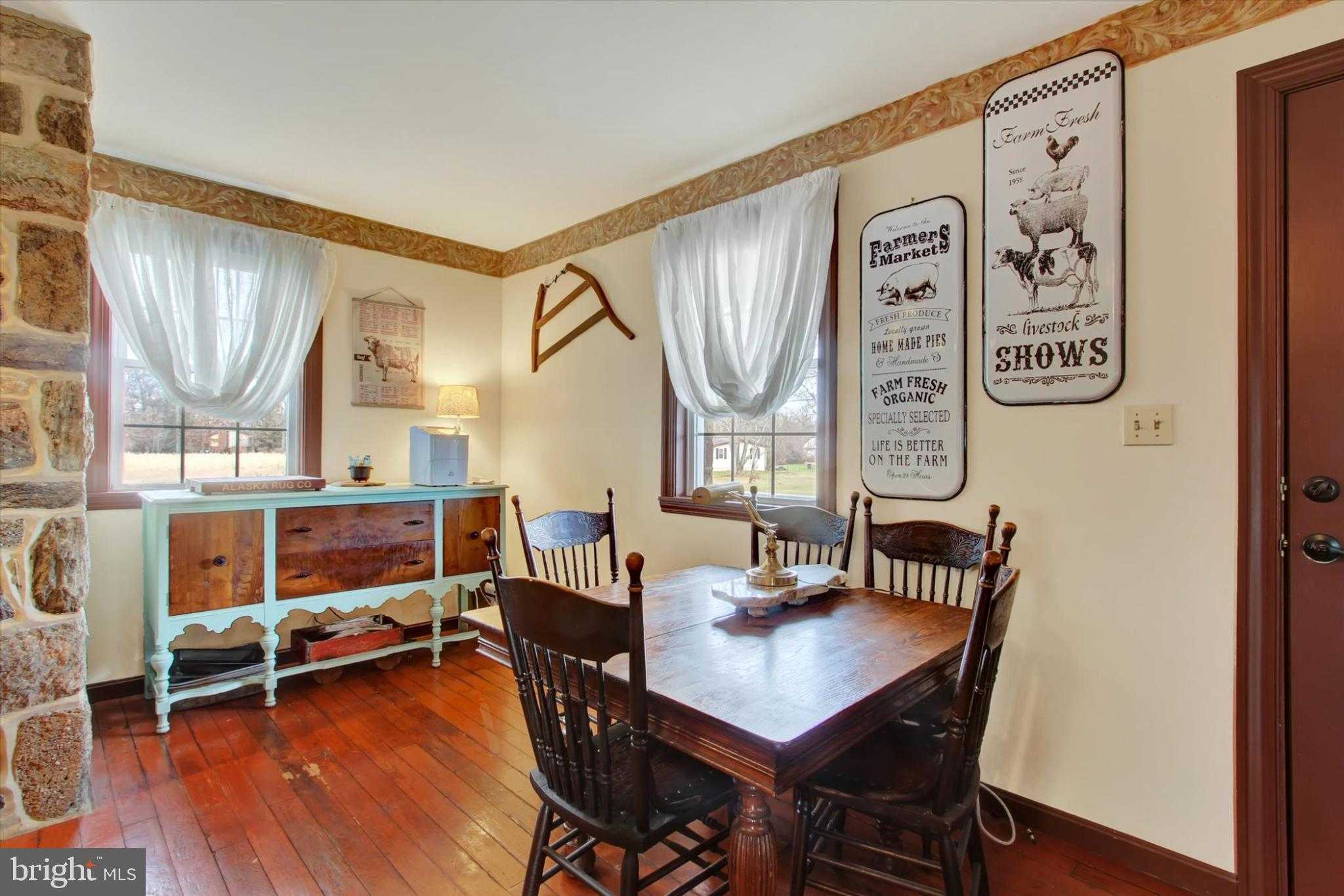 2894 Oxford Rd photo 14