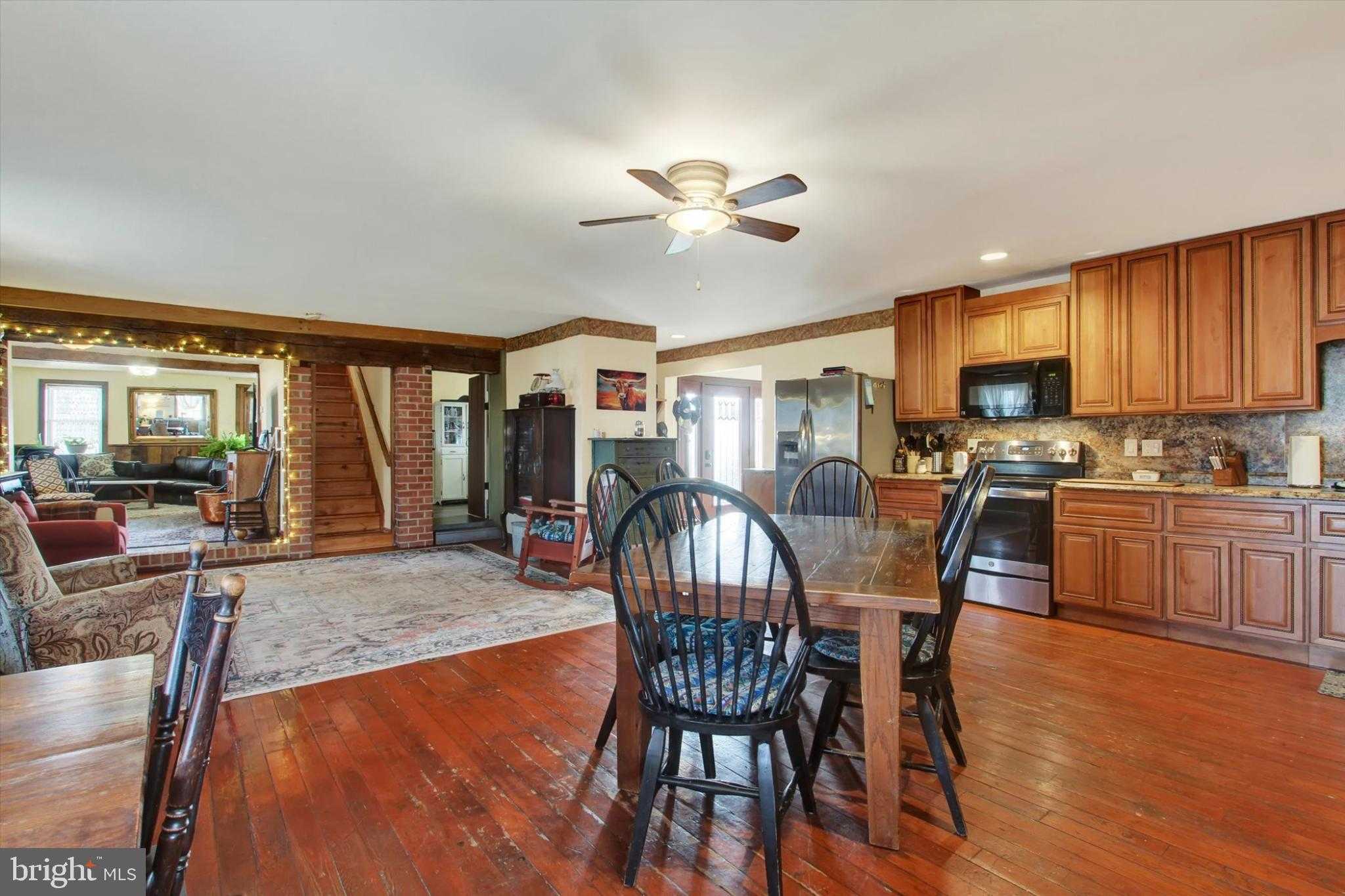 2894 Oxford Rd photo 15