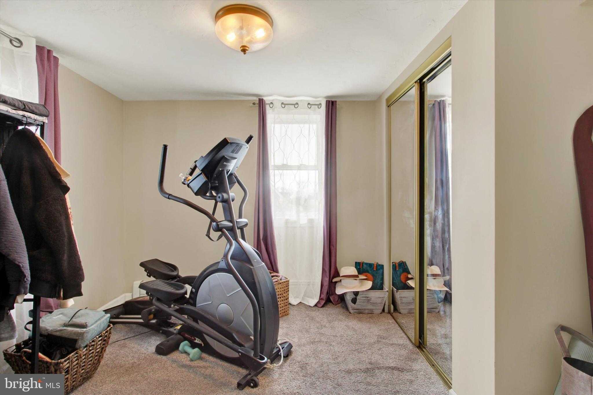 2894 Oxford Rd photo 22