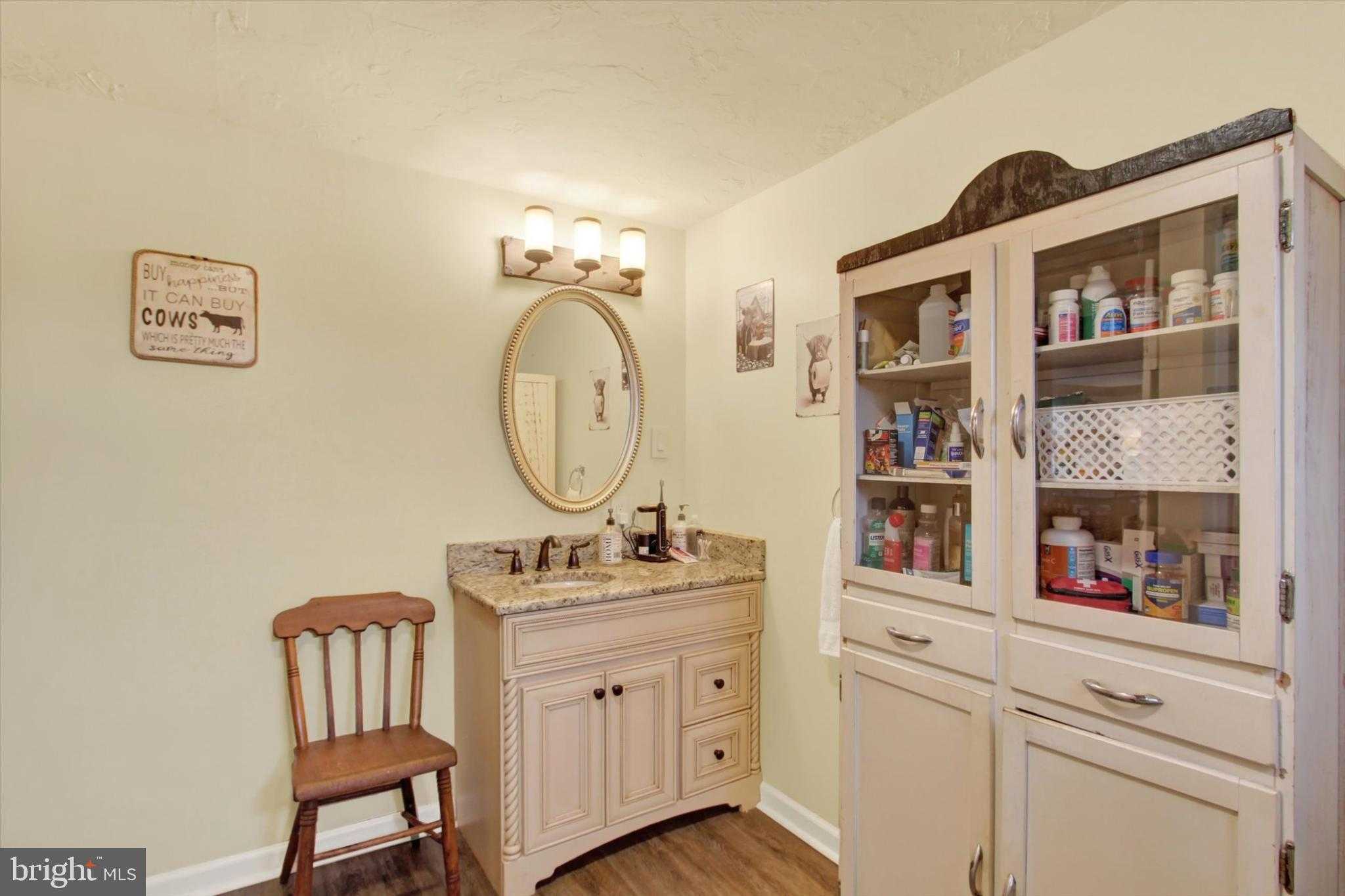 2894 Oxford Rd photo 23