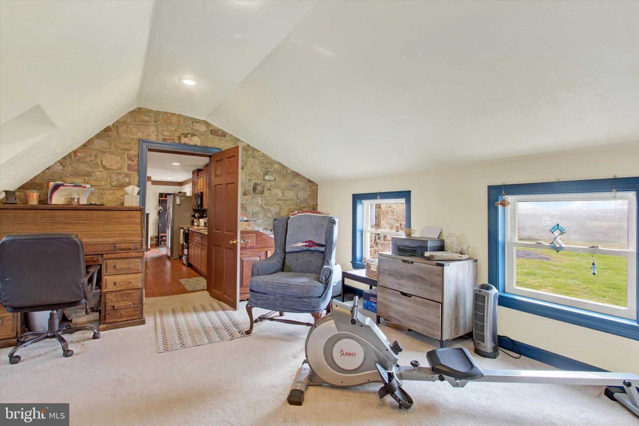 2894 Oxford Rd photo 26