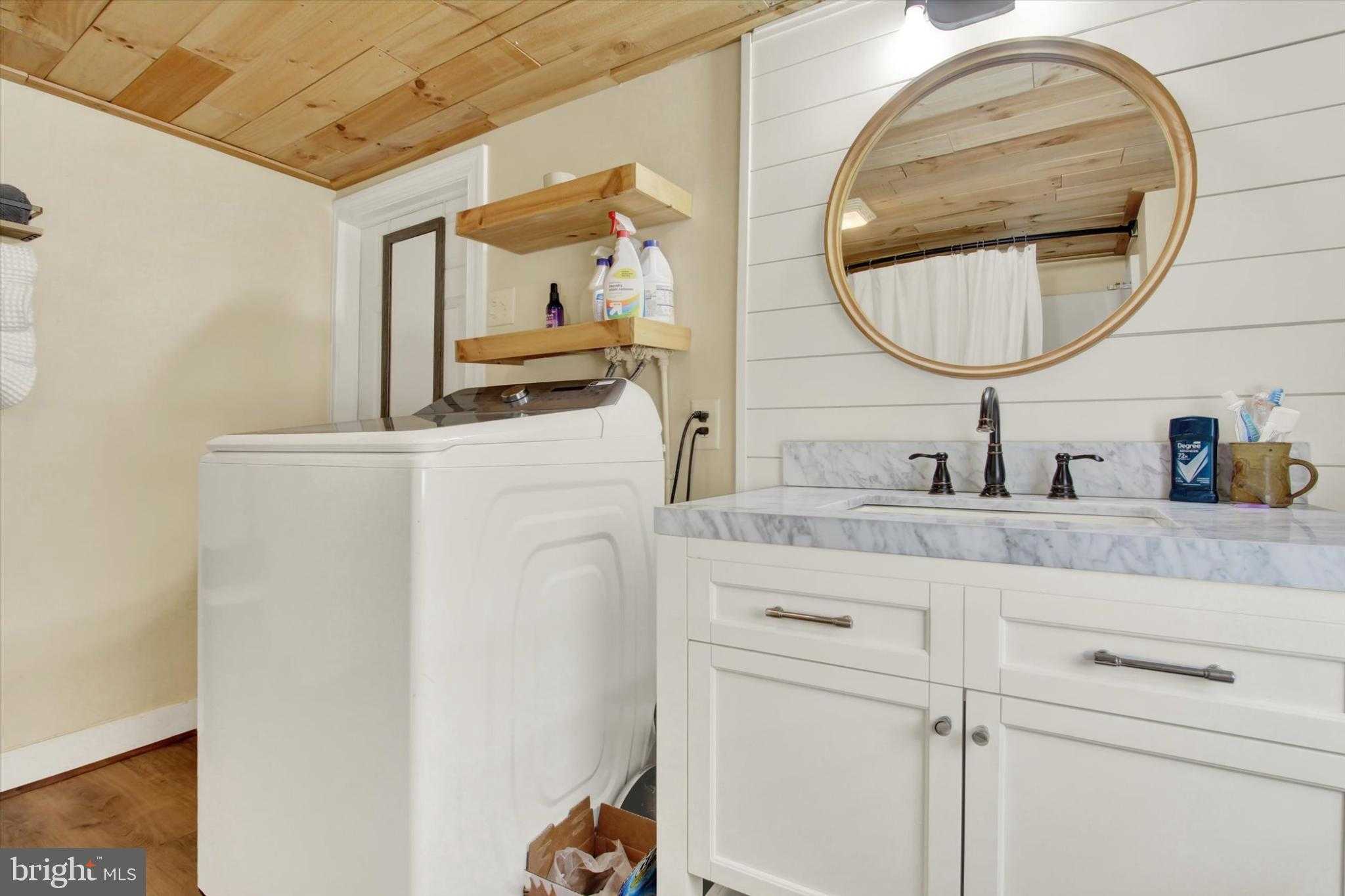 2894 Oxford Rd photo 36