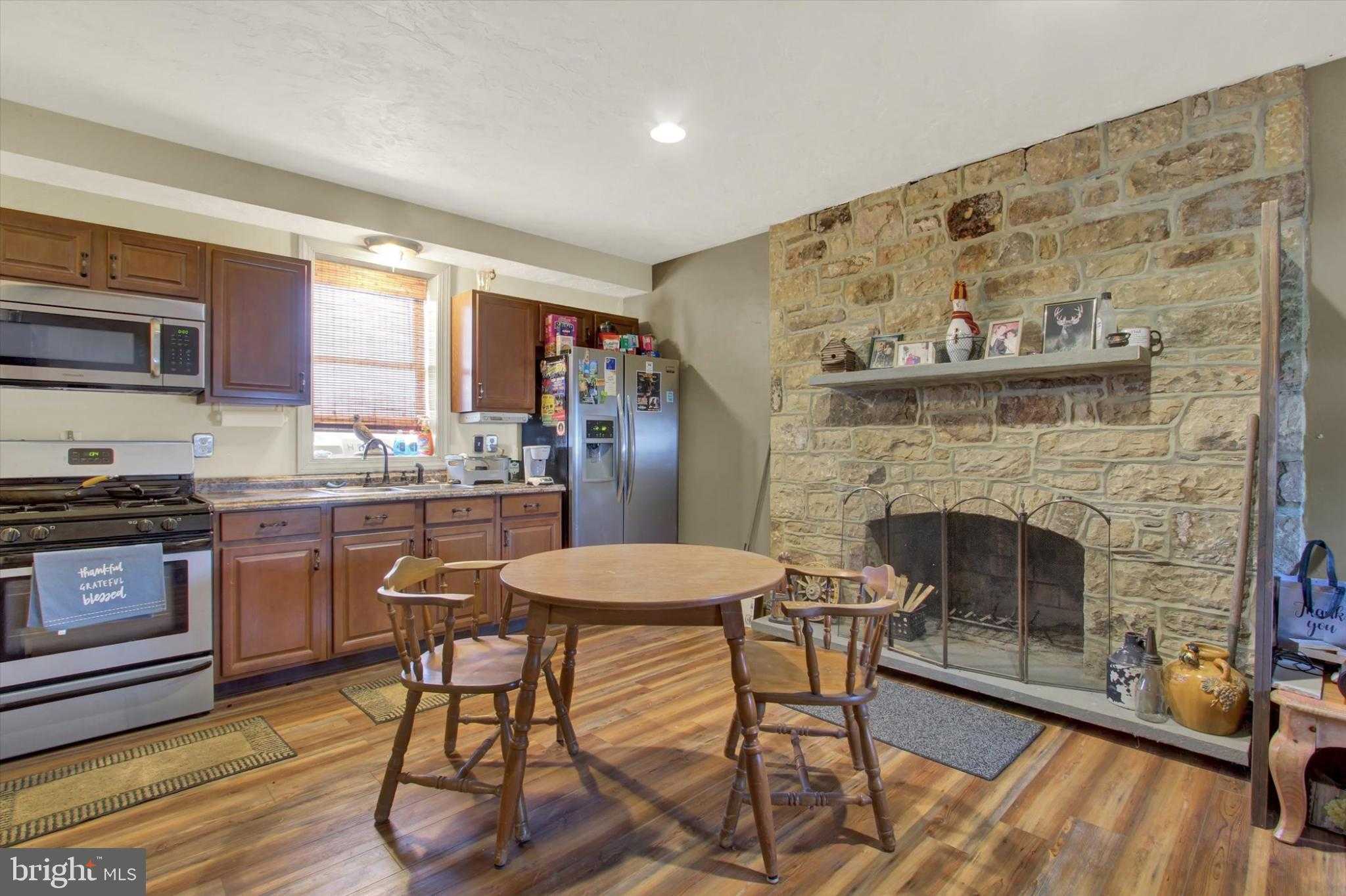 2894 Oxford Rd photo 39