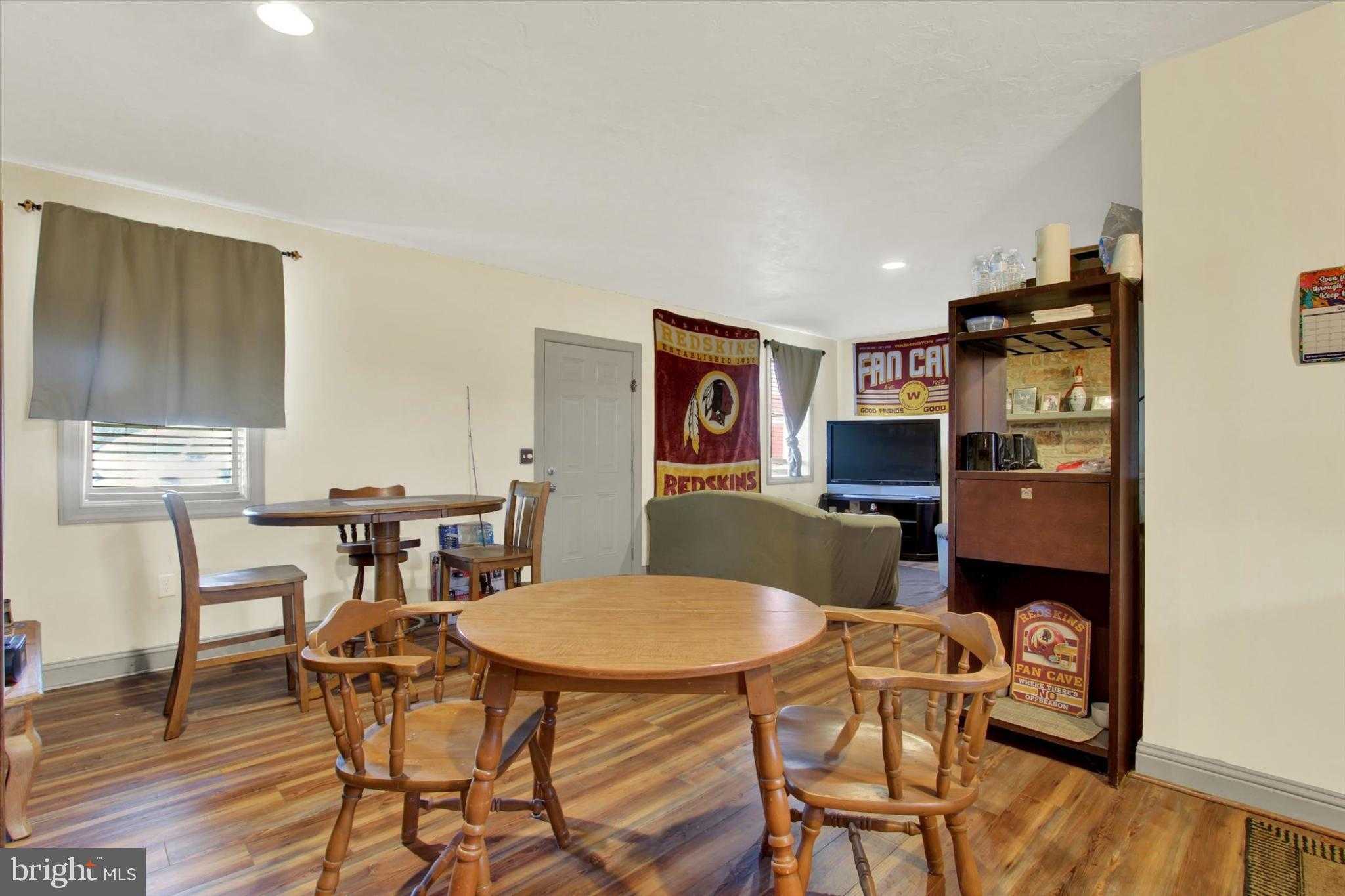 2894 Oxford Rd photo 40