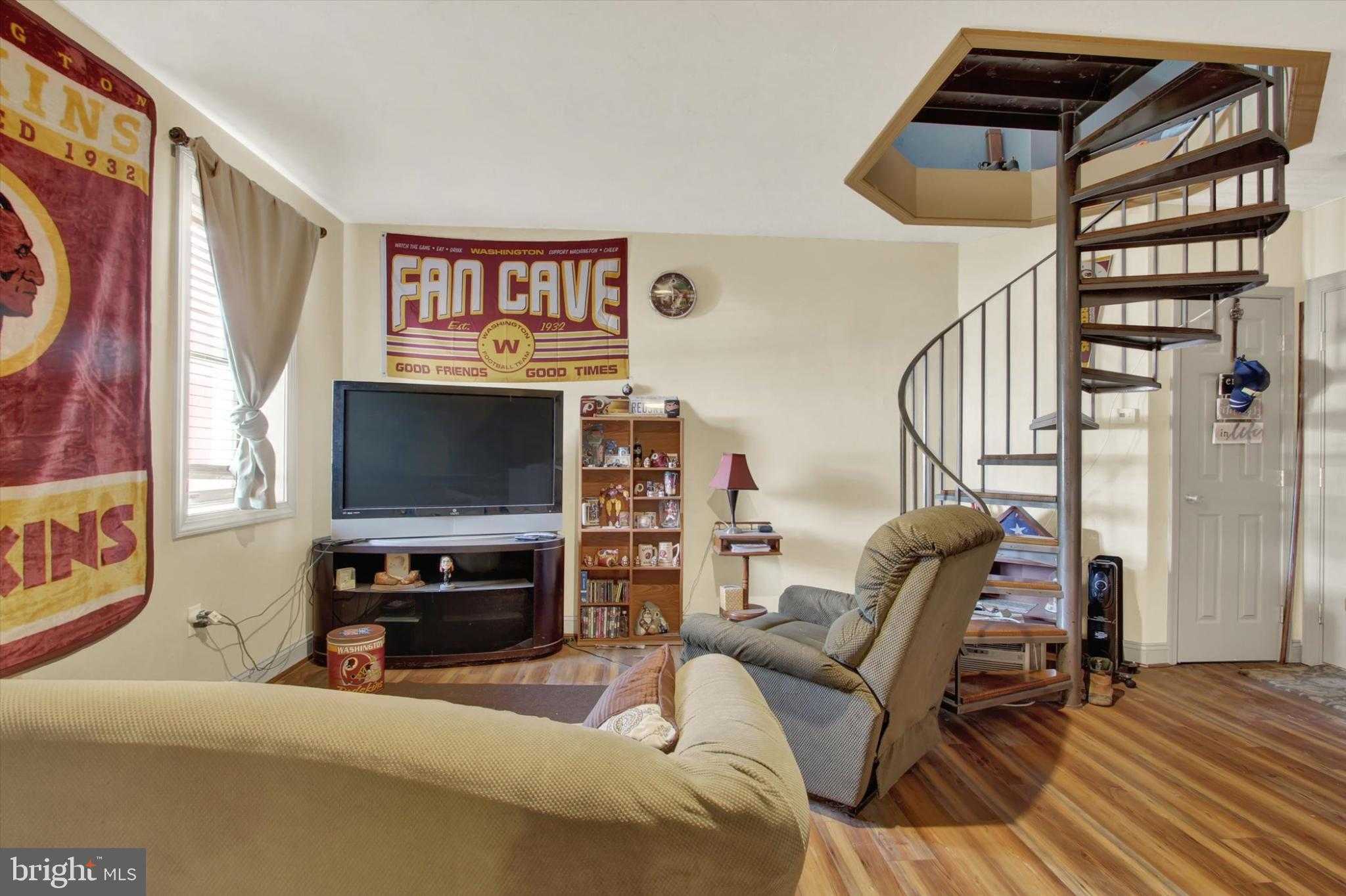 2894 Oxford Rd photo 41