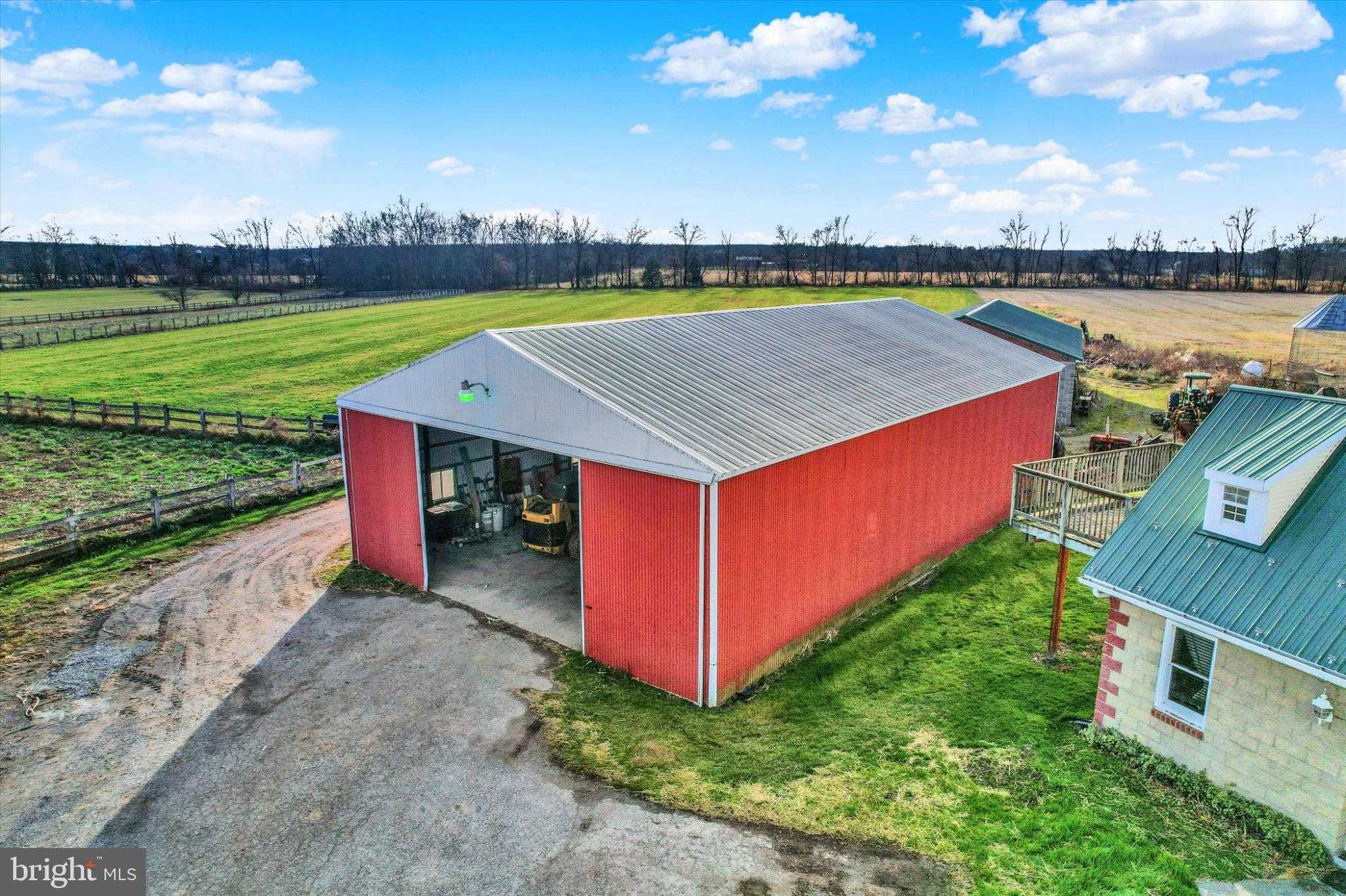 2894 Oxford Rd photo 49