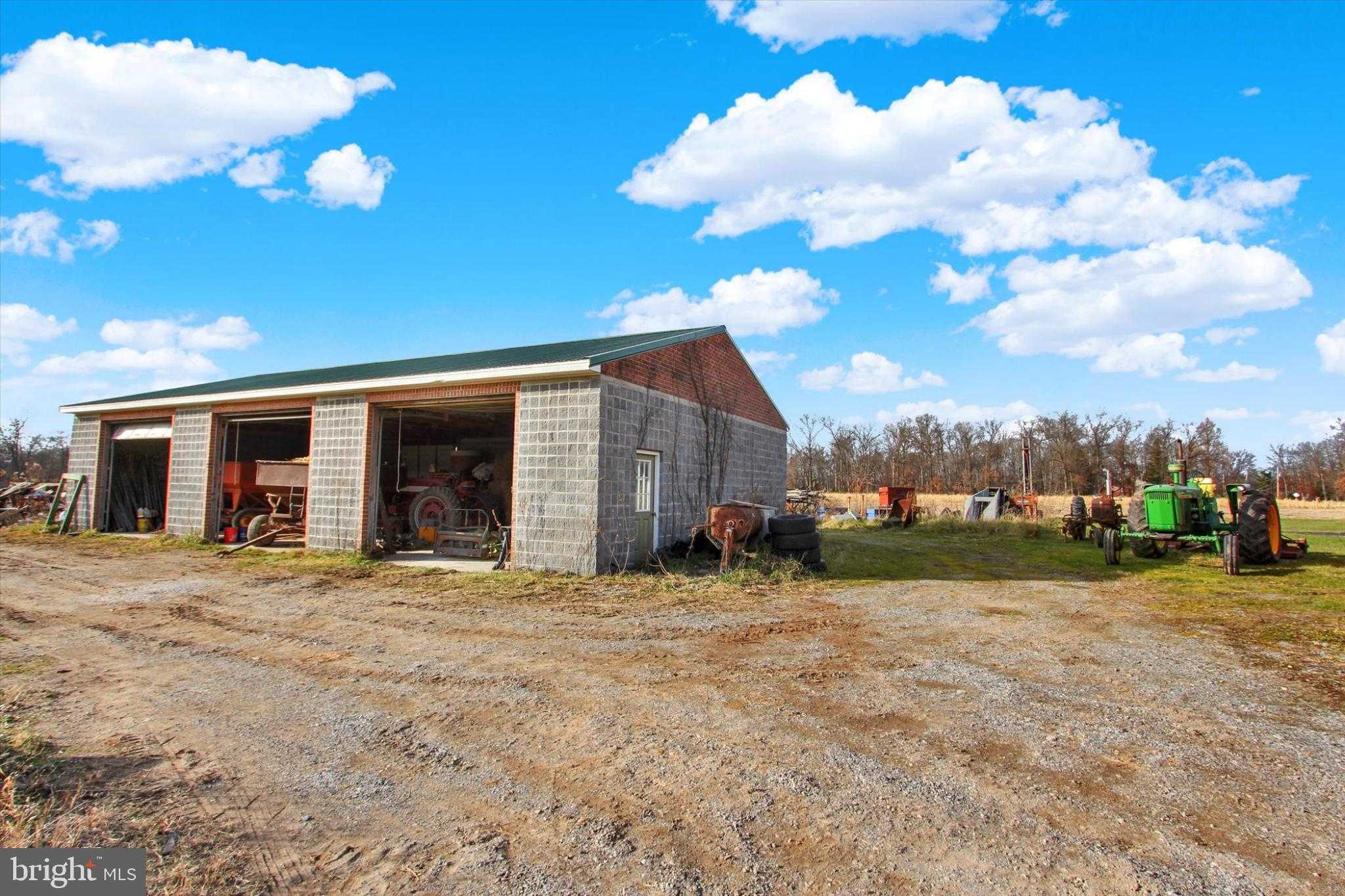 2894 Oxford Rd photo 52