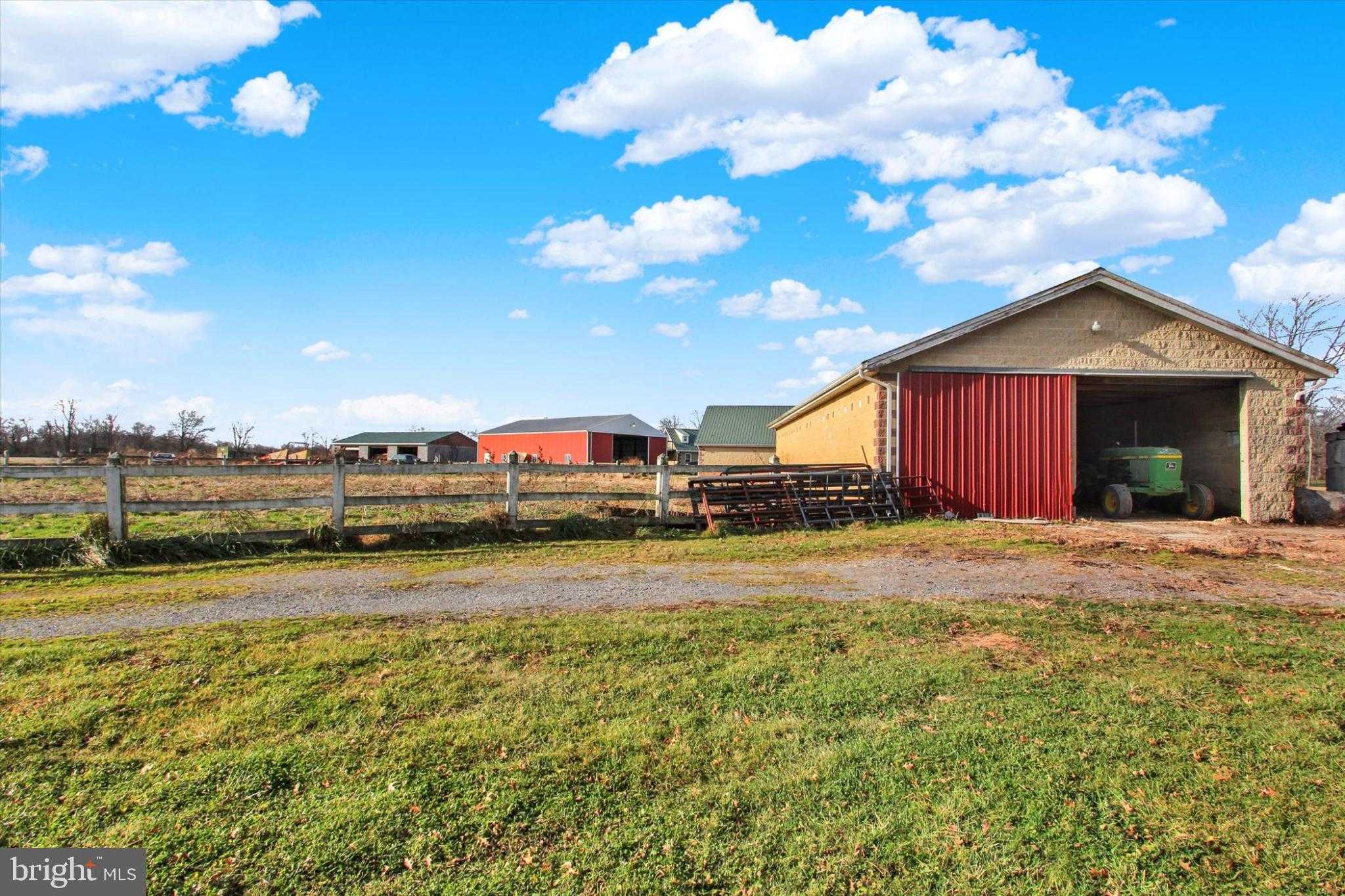 2894 Oxford Rd photo 56