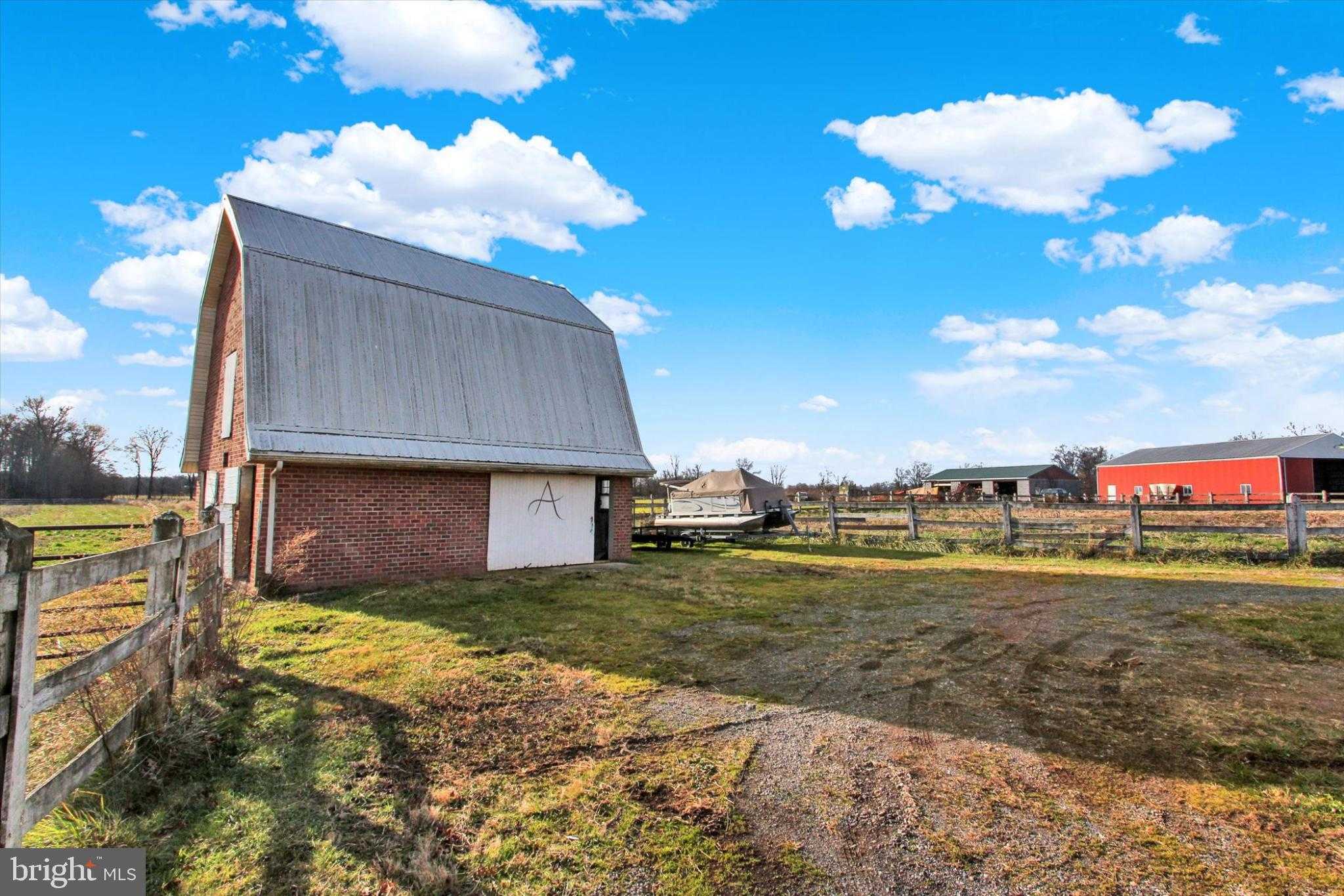 2894 Oxford Rd photo 58